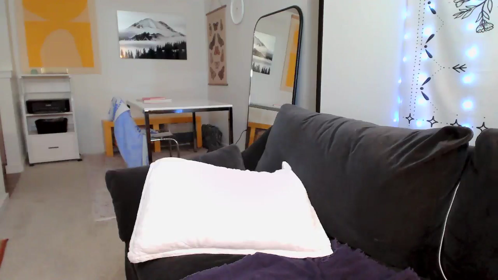 Gallery image thumbnail from JinnaWhite's myfreecams stream on, 06/29/2024, 02:24 image 17 of 20