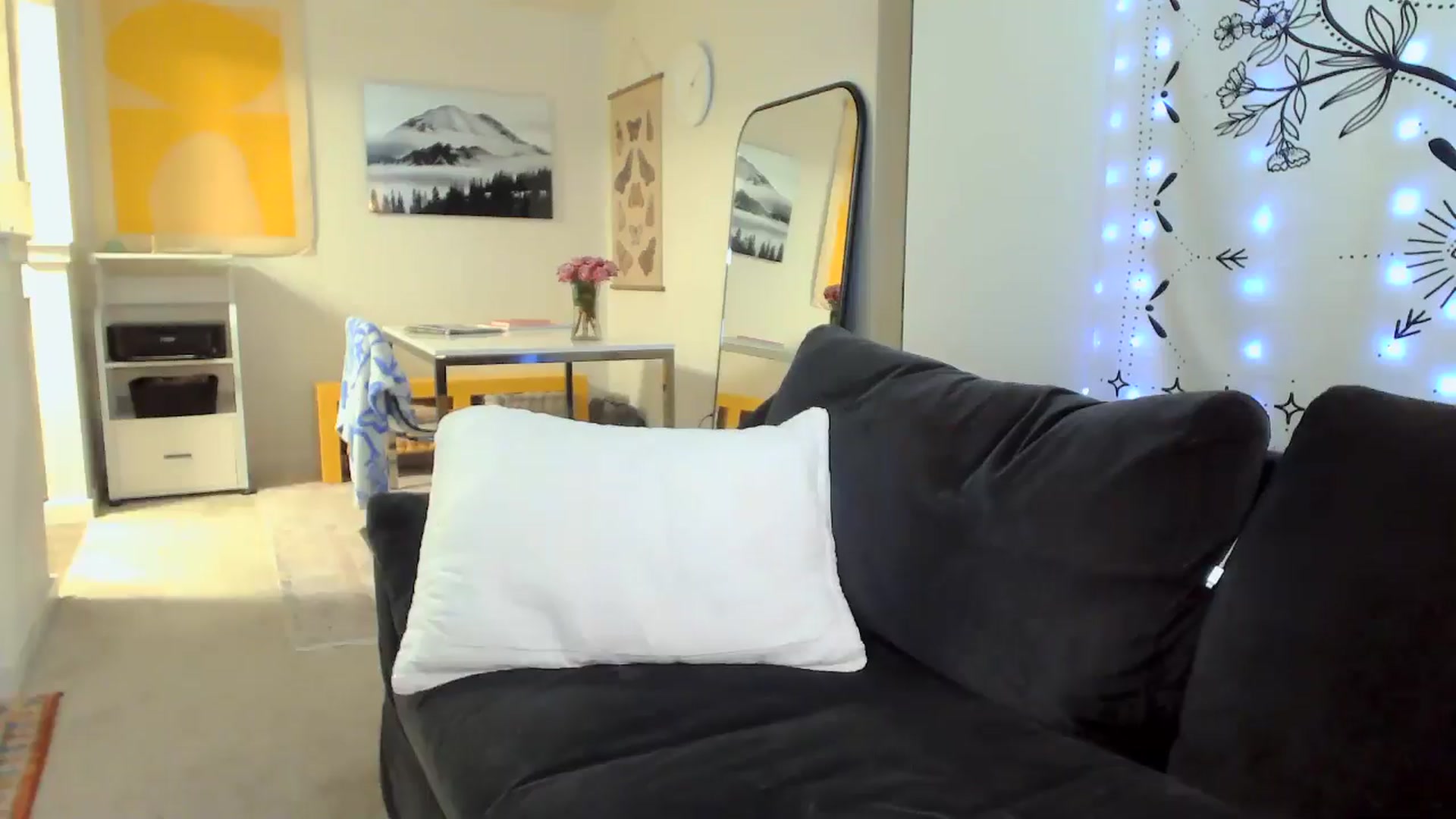 Gallery image thumbnail from JinnaWhite's myfreecams stream on, 07/11/2024, 02:03 image 16 of 20