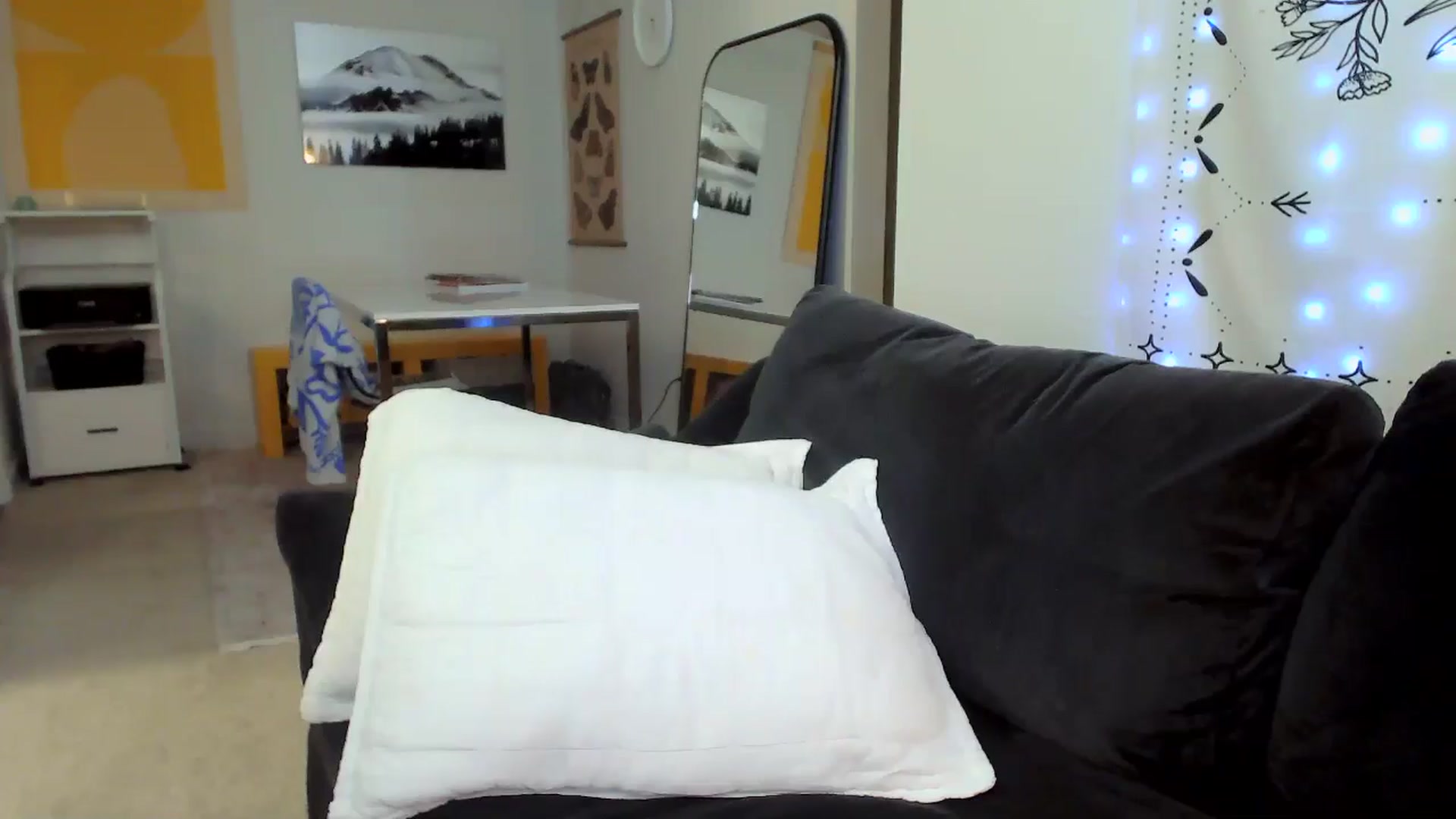 Gallery image thumbnail from JinnaWhite's myfreecams stream on, 07/12/2024, 01:59 image 5 of 20