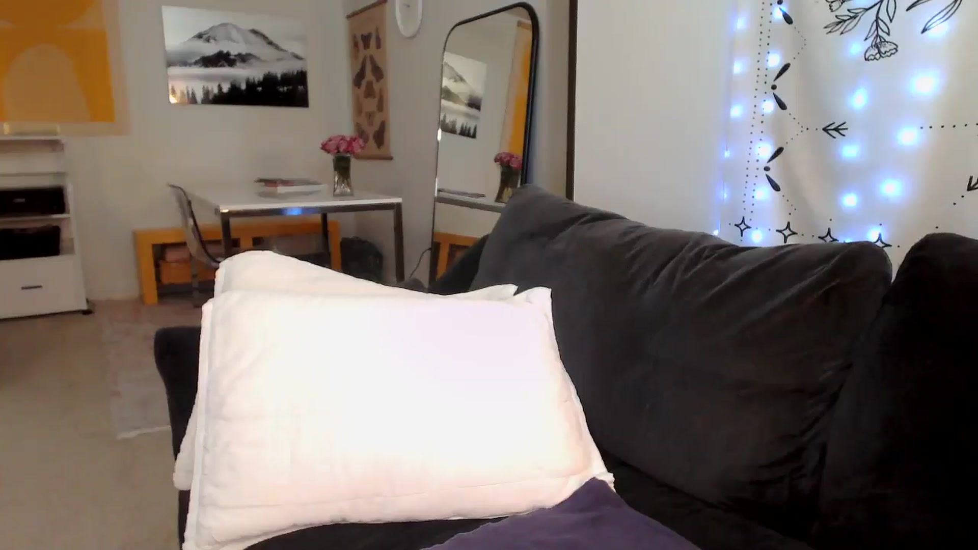 Gallery image thumbnail from JinnaWhite's myfreecams stream on, 07/12/2024, 04:27 image 17 of 20