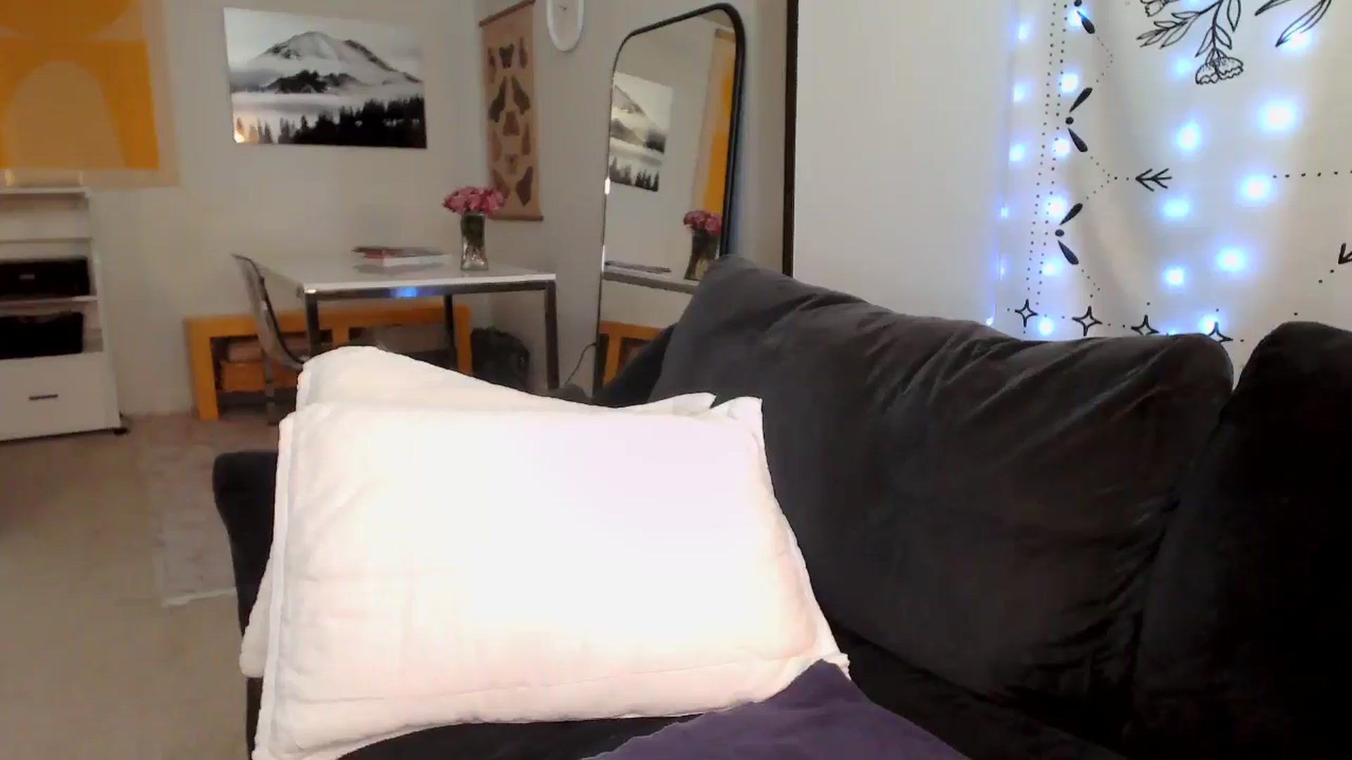 Gallery image thumbnail from JinnaWhite's myfreecams stream on, 07/12/2024, 04:27 image 18 of 20