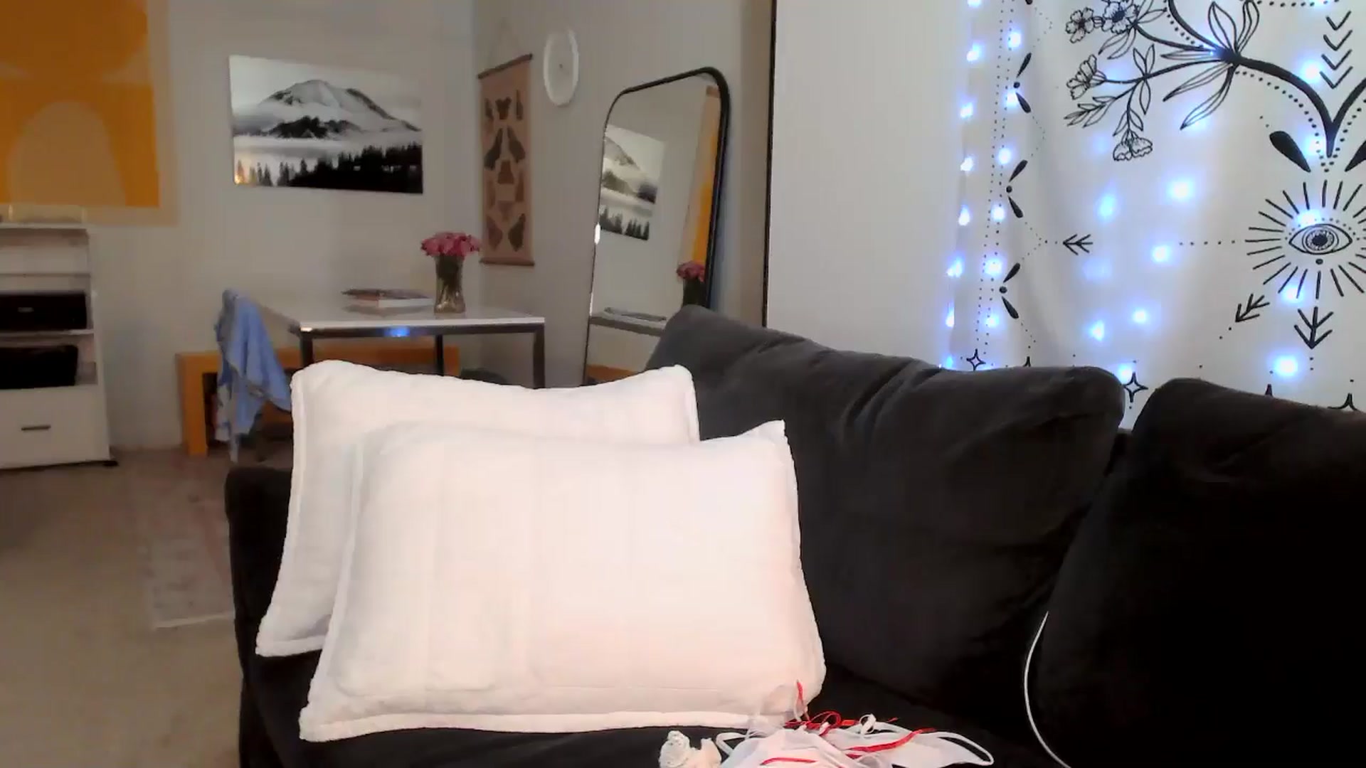 Gallery image thumbnail from JinnaWhite's myfreecams stream on, 07/13/2024, 03:23 image 9 of 20