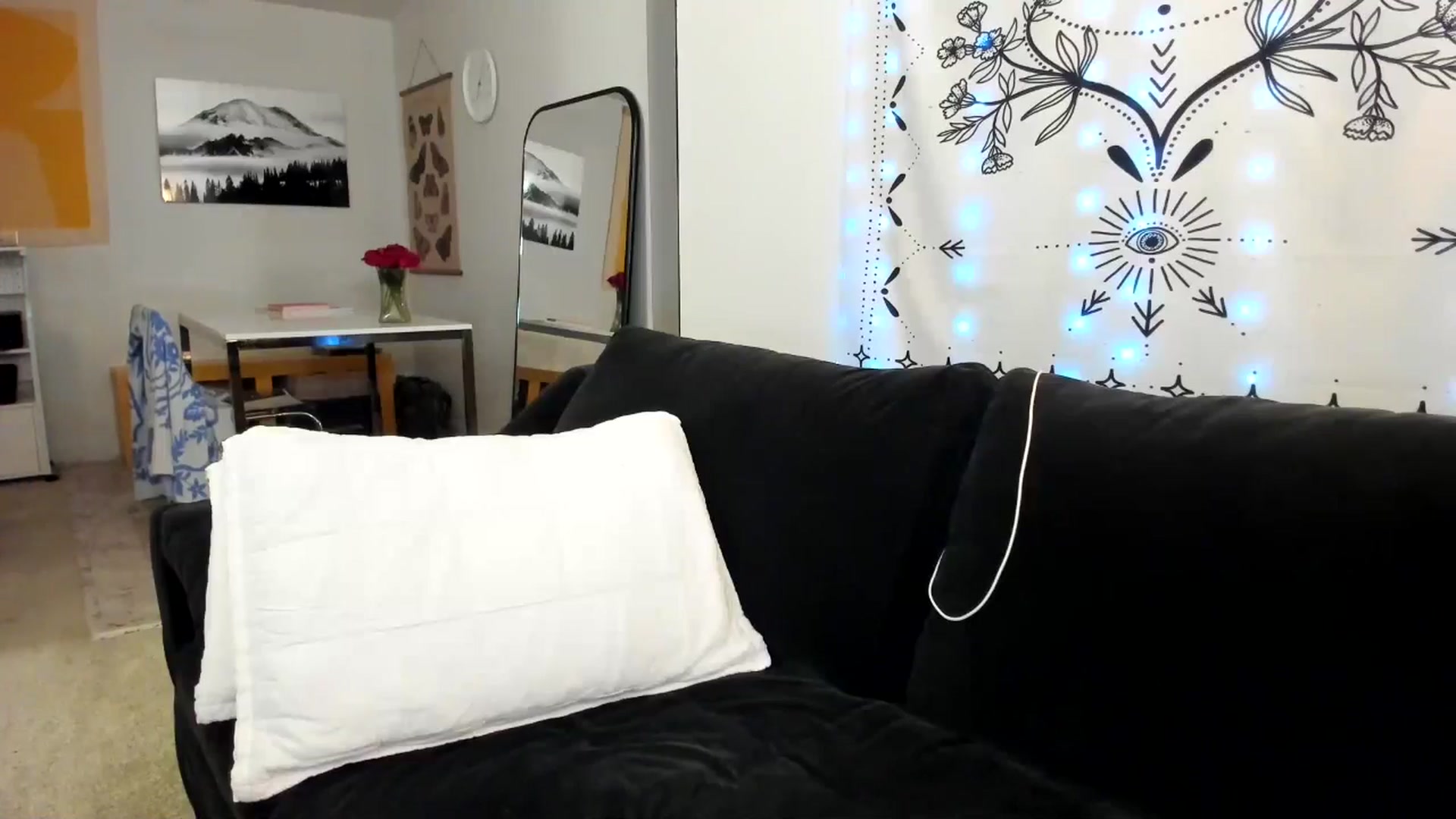 Gallery image thumbnail from JinnaWhite's myfreecams stream on, 07/25/2024, 02:00 image 15 of 20