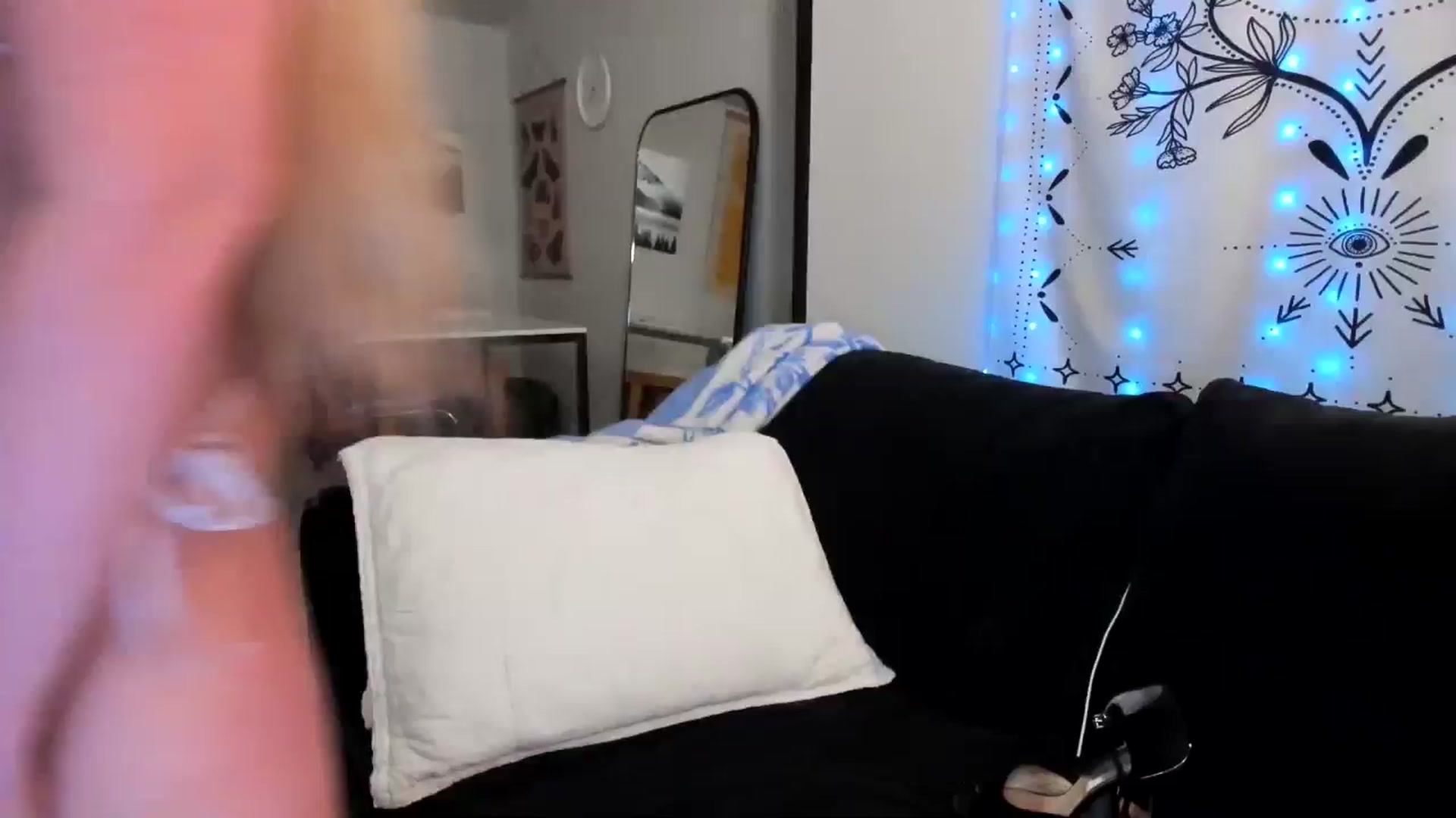 Gallery image thumbnail from JinnaWhite's myfreecams stream on, 07/26/2024, 03:18 image 1 of 20