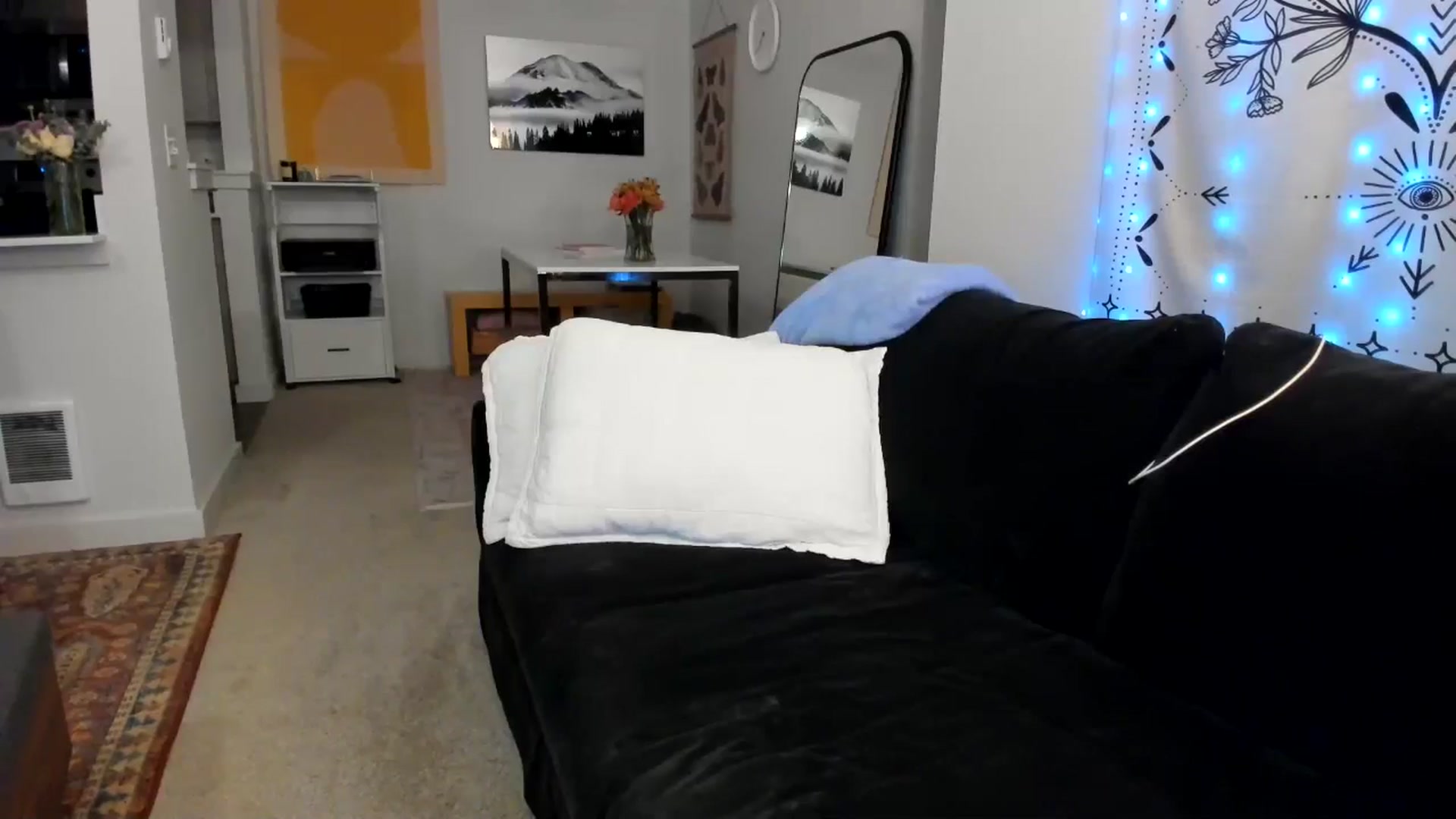 Gallery image thumbnail from JinnaWhite's myfreecams stream on, 07/28/2024, 02:30 image 20 of 20