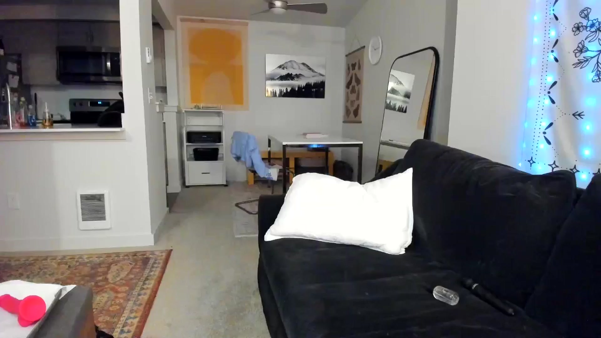 Gallery image thumbnail from JinnaWhite's myfreecams stream on, 08/17/2024, 05:14 image 1 of 20