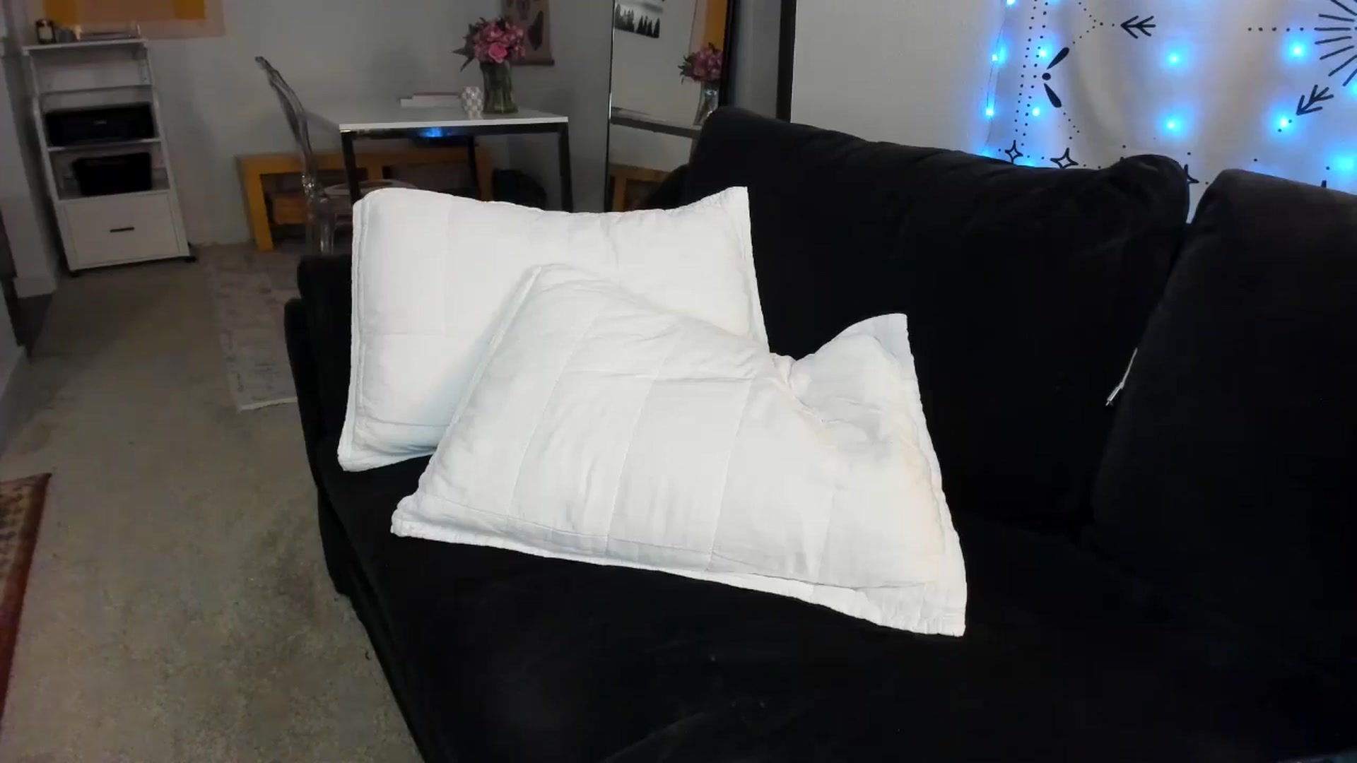 Gallery image thumbnail from JinnaWhite's myfreecams stream on, 08/26/2024, 05:08 image 4 of 20