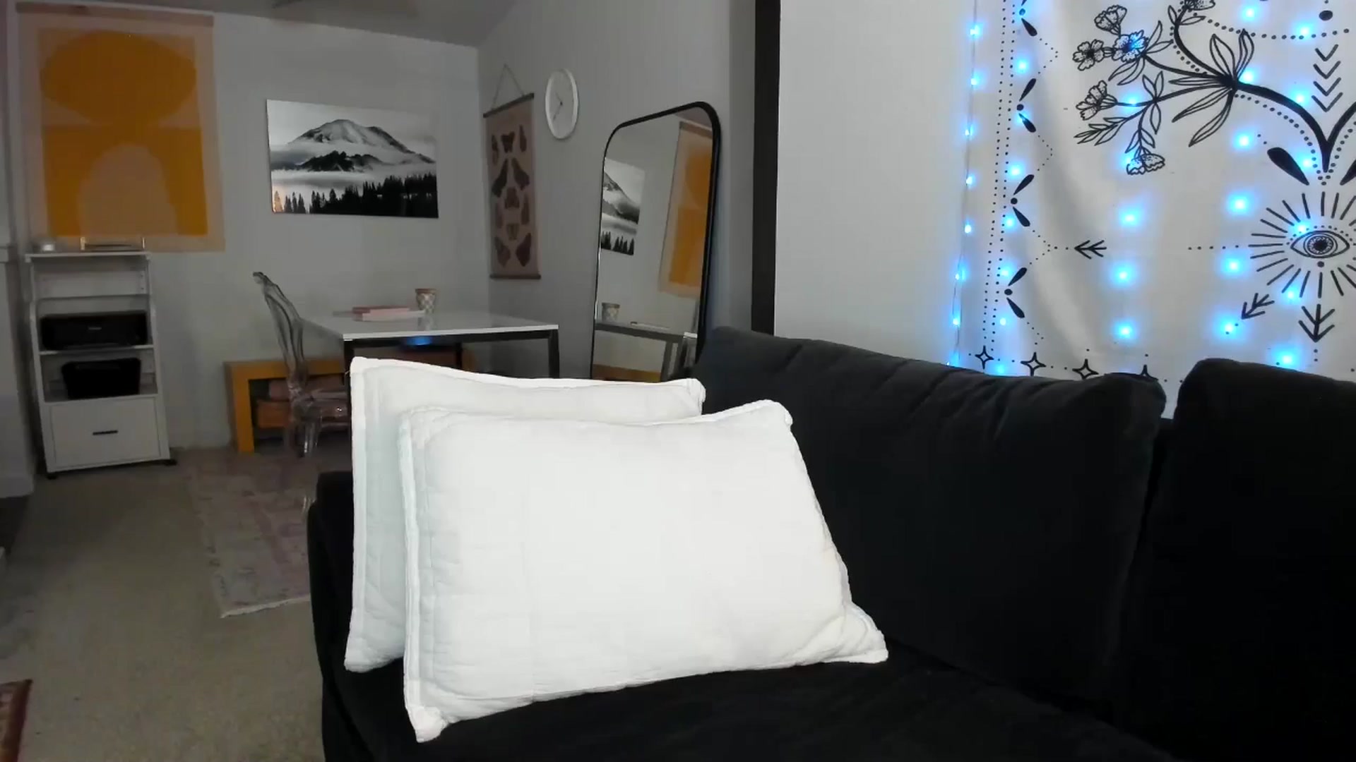 Gallery image thumbnail from JinnaWhite's myfreecams stream on, 09/07/2024, 06:07 image 5 of 20