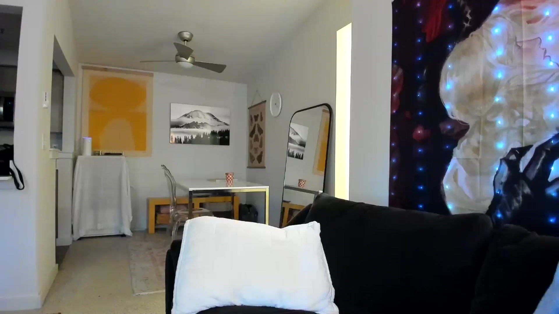 Gallery image thumbnail from JinnaWhite's myfreecams stream on, 11/04/2024, 23:49 image 12 of 20