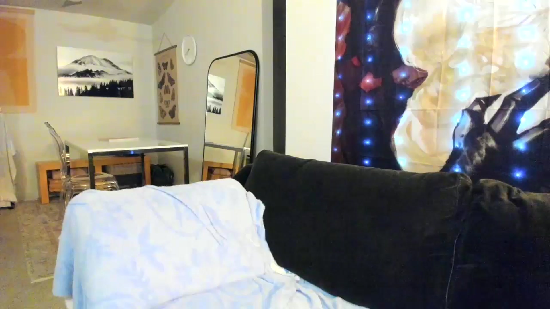 Gallery image thumbnail from JinnaWhite's myfreecams stream on, 11/11/2024, 03:02 image 9 of 20