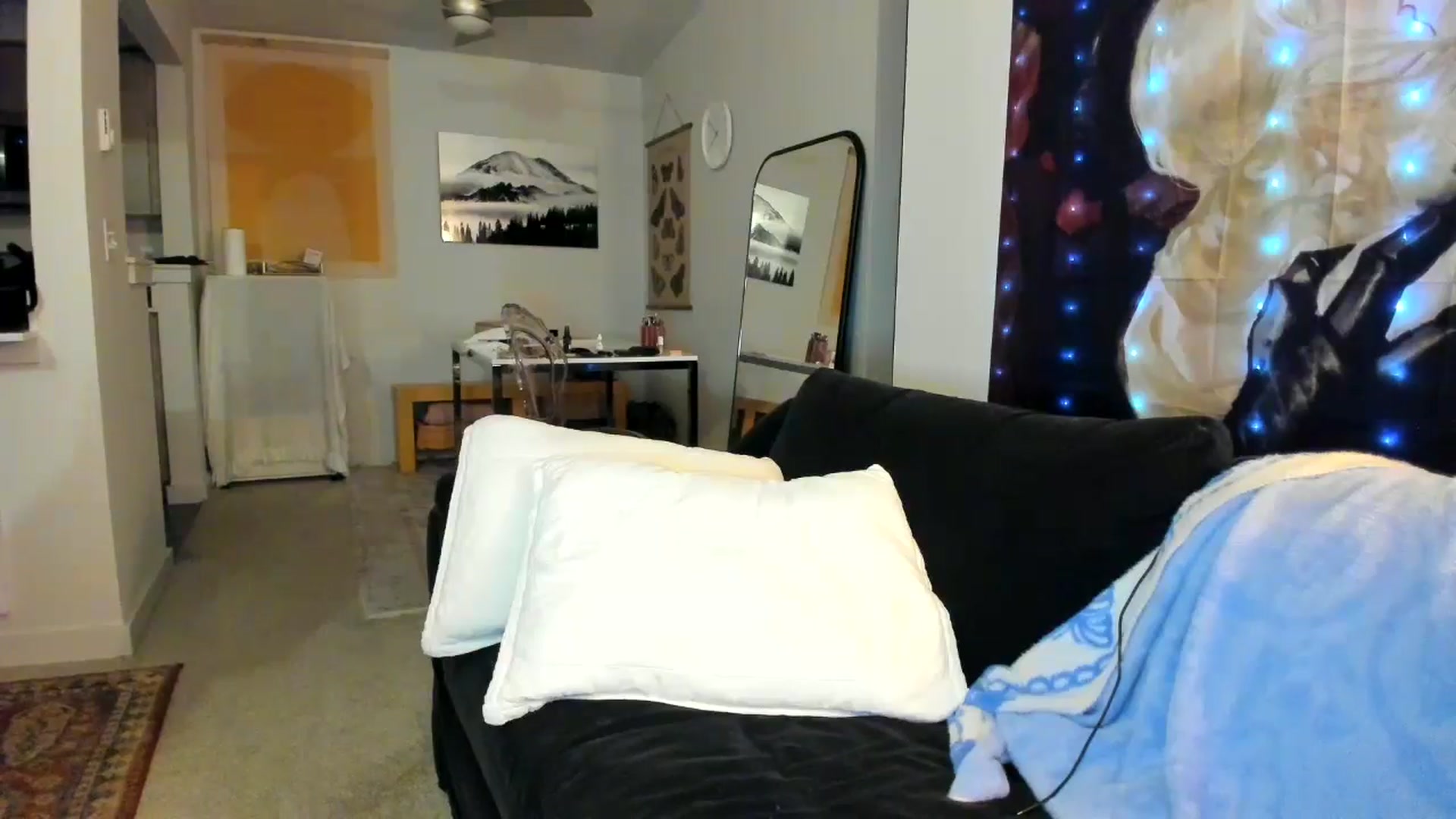 Gallery image thumbnail from JinnaWhite's myfreecams stream on, 11/14/2024, 03:10 image 9 of 20