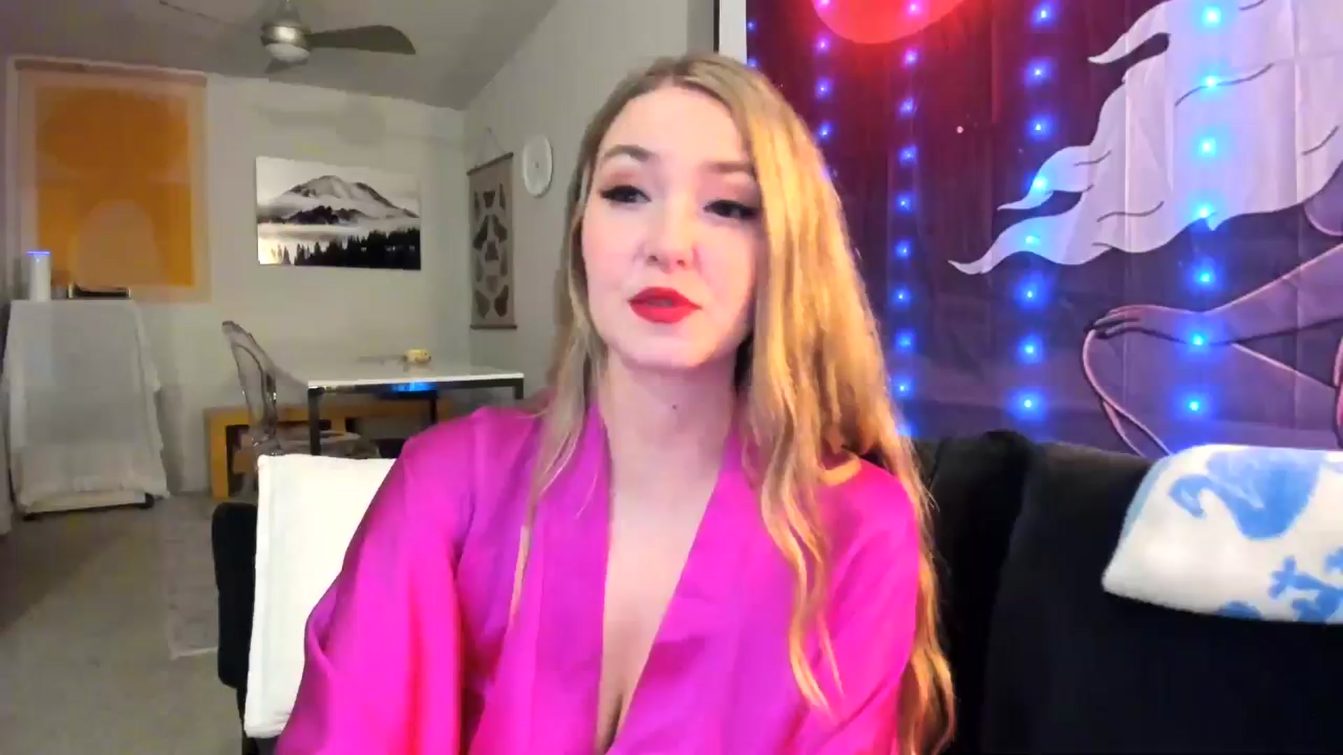 Gallery image thumbnail from JinnaWhite's myfreecams stream on, 11/21/2024, 01:08 image 1 of 20