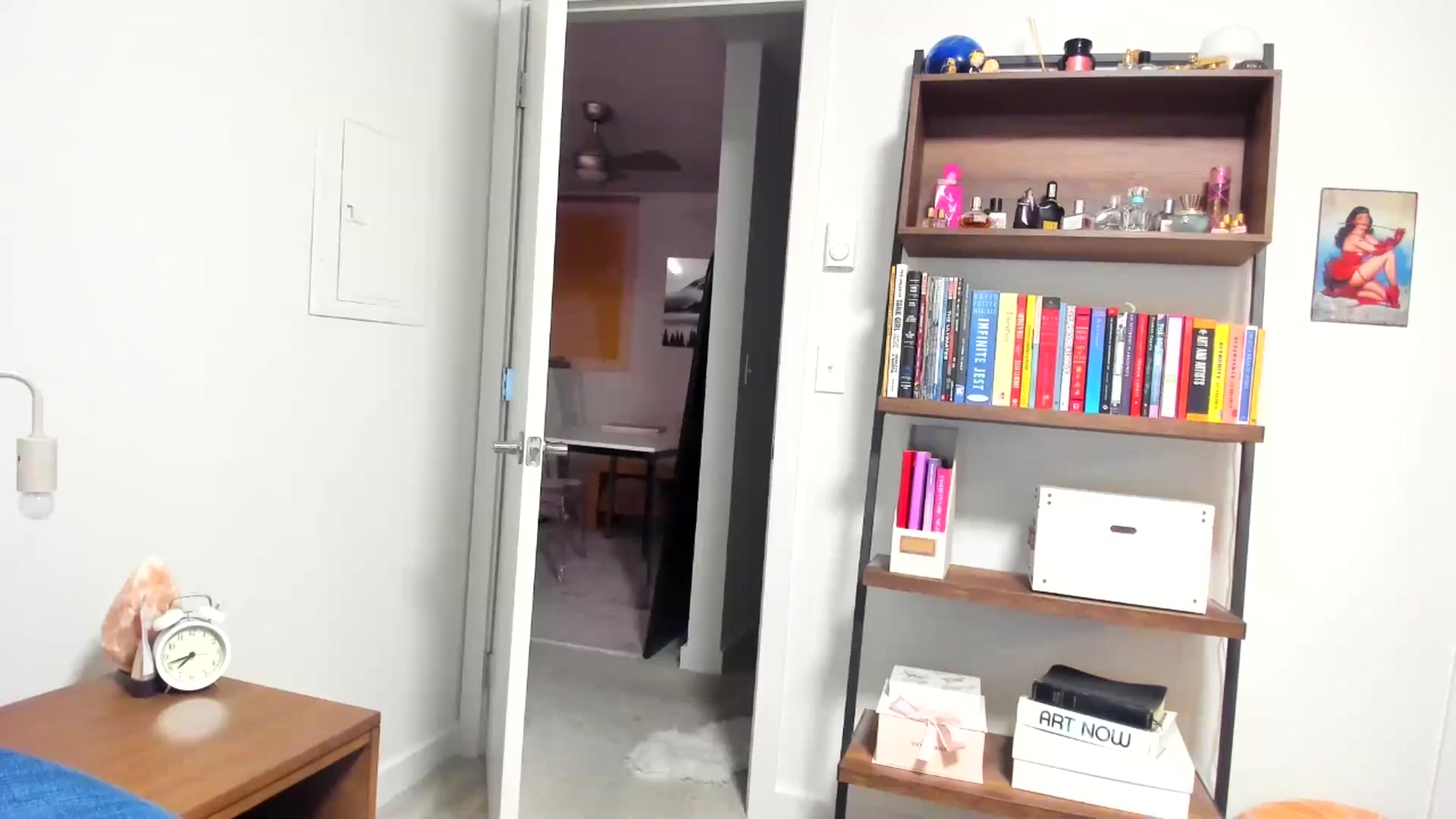 Gallery image thumbnail from JinnaWhite's myfreecams stream on, 12/03/2024, 03:00 image 11 of 20
