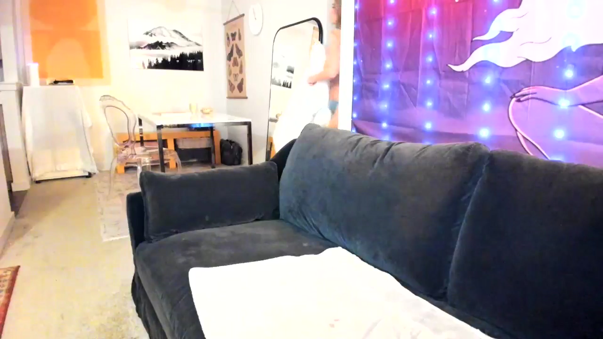 Gallery image thumbnail from JinnaWhite's myfreecams stream on, 12/03/2024, 06:01 image 19 of 20
