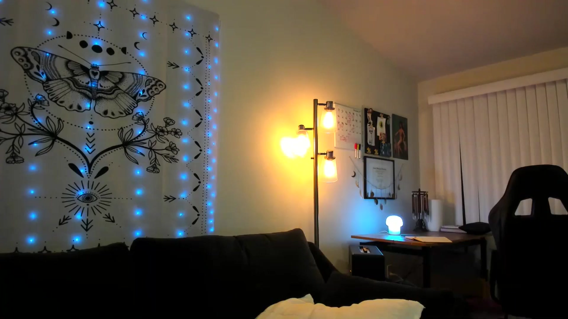 Gallery image thumbnail from JinnaWhite's myfreecams stream on, 12/21/2024, 06:35 image 17 of 20
