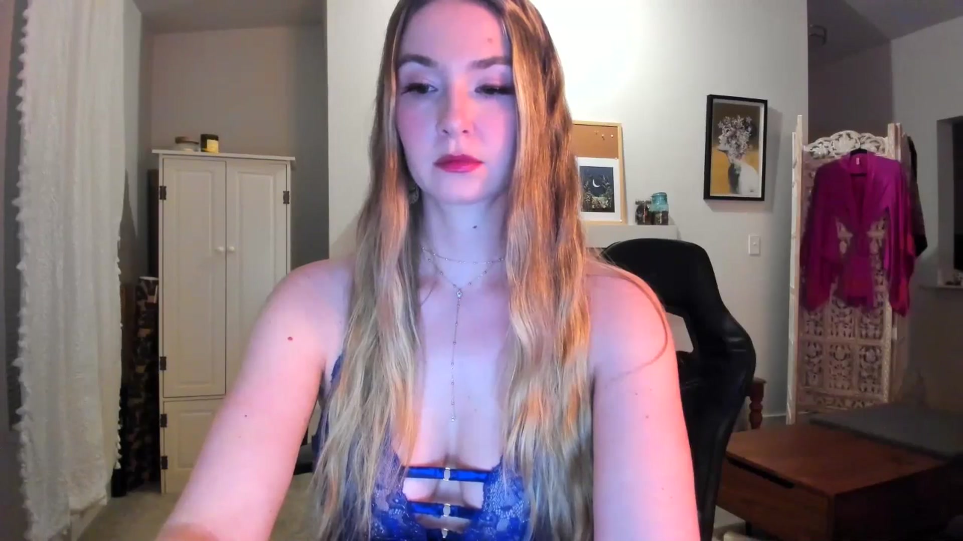 Gallery image thumbnail from JinnaWhite's myfreecams stream on, 01/16/2025, 04:42 image 14 of 20