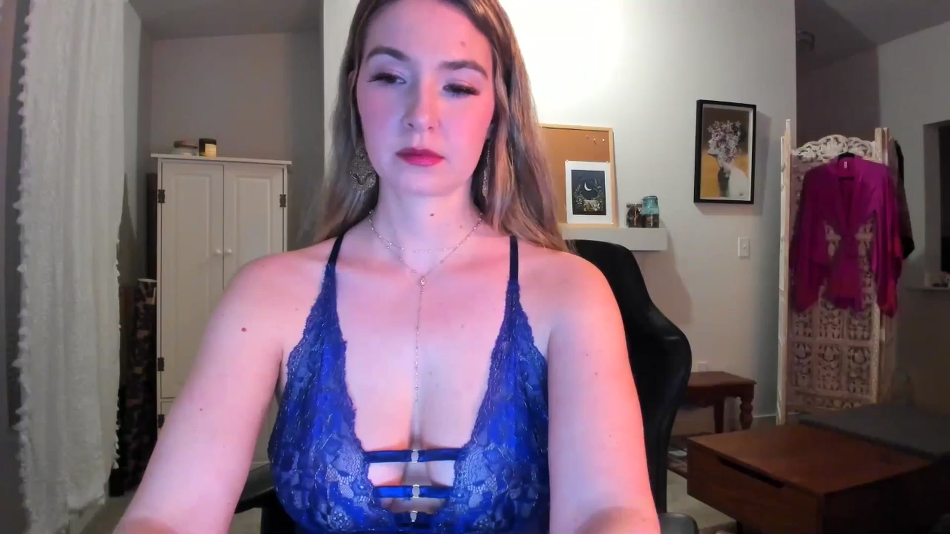 Gallery image thumbnail from JinnaWhite's myfreecams stream on, 01/16/2025, 04:42 image 16 of 20