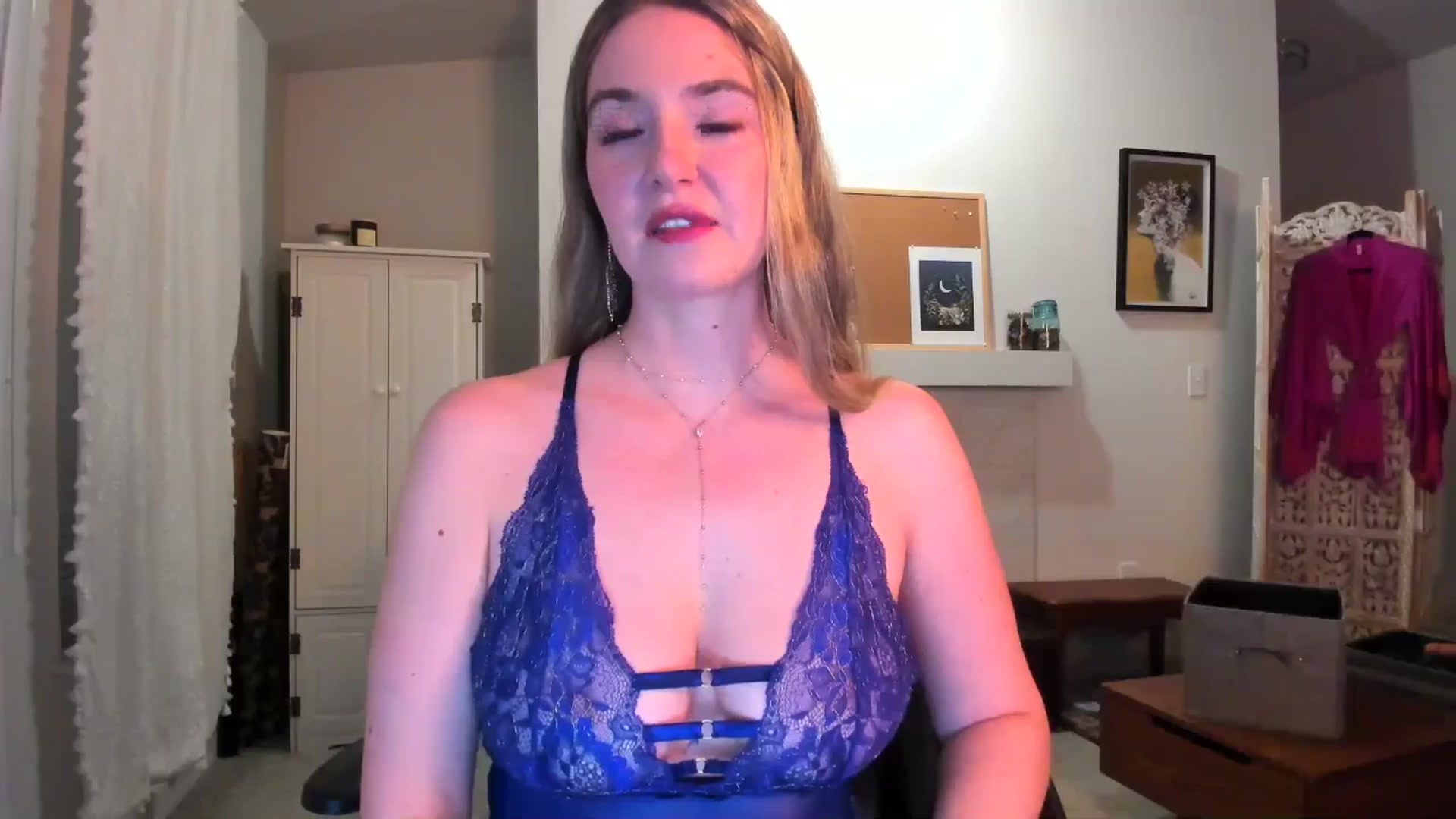 Gallery image thumbnail from JinnaWhite's myfreecams stream on, 01/16/2025, 06:41 image 3 of 20