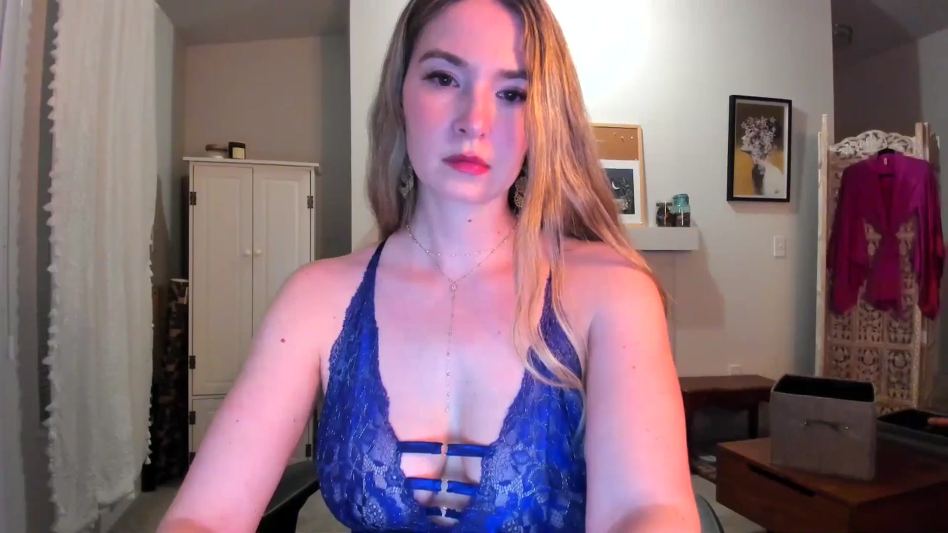 Gallery image thumbnail from JinnaWhite's myfreecams stream on, 01/16/2025, 06:41 image 17 of 20