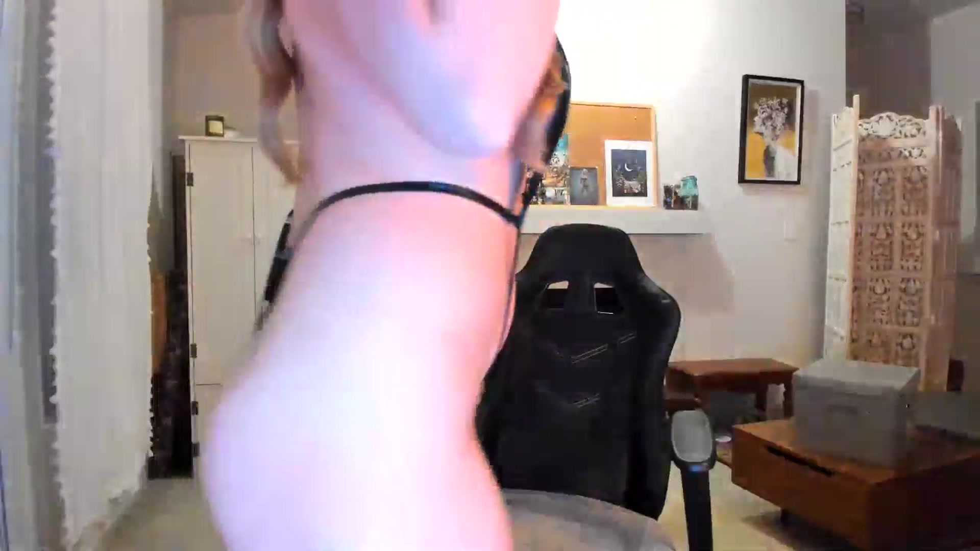 Gallery image thumbnail from JinnaWhite's myfreecams stream on, 02/07/2025, 06:57 image 10 of 20