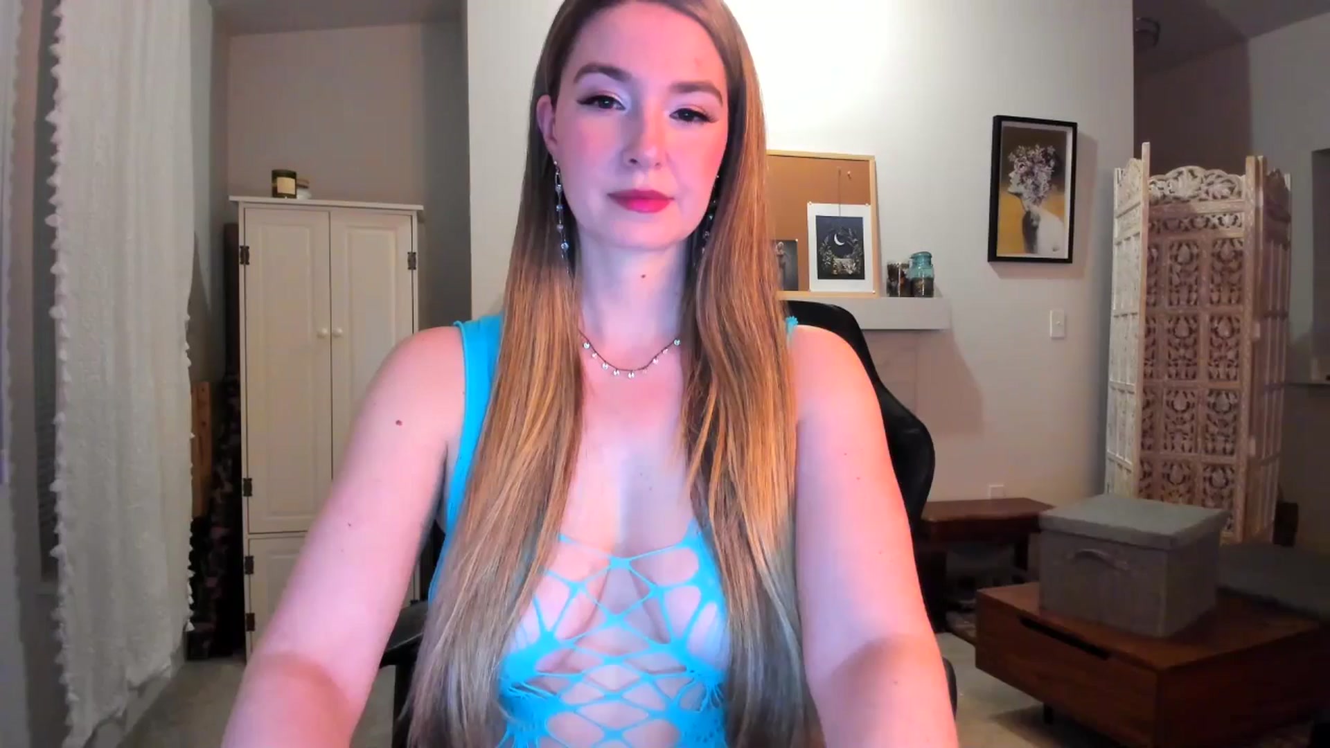 Gallery image thumbnail from JinnaWhite's myfreecams stream on, 02/09/2025, 04:21 image 6 of 20