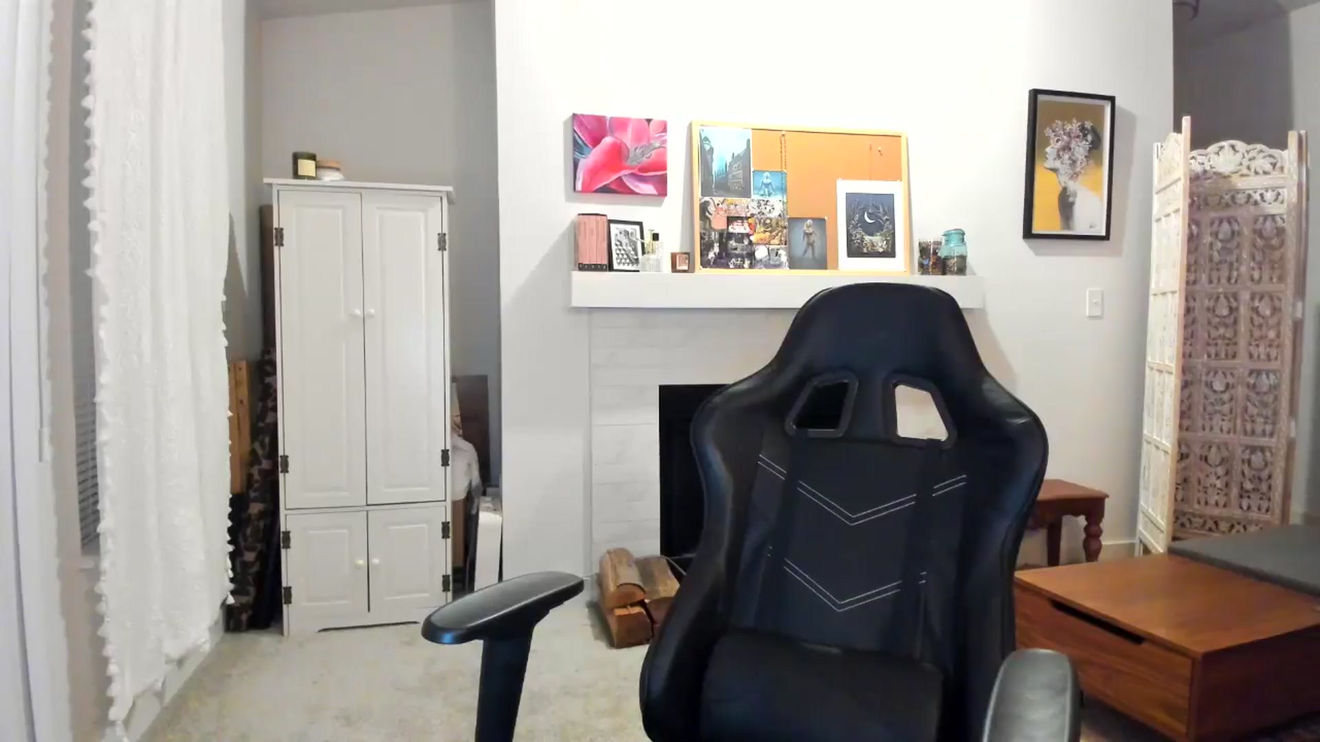 Gallery image thumbnail from JinnaWhite's myfreecams stream on, 02/19/2025, 02:22 image 11 of 20