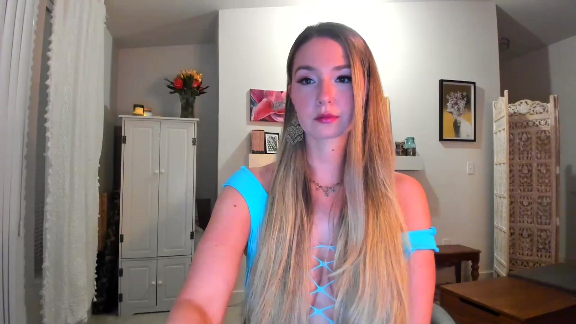 Gallery image thumbnail from JinnaWhite's myfreecams stream on, 02/20/2025, 03:05 image 2 of 20