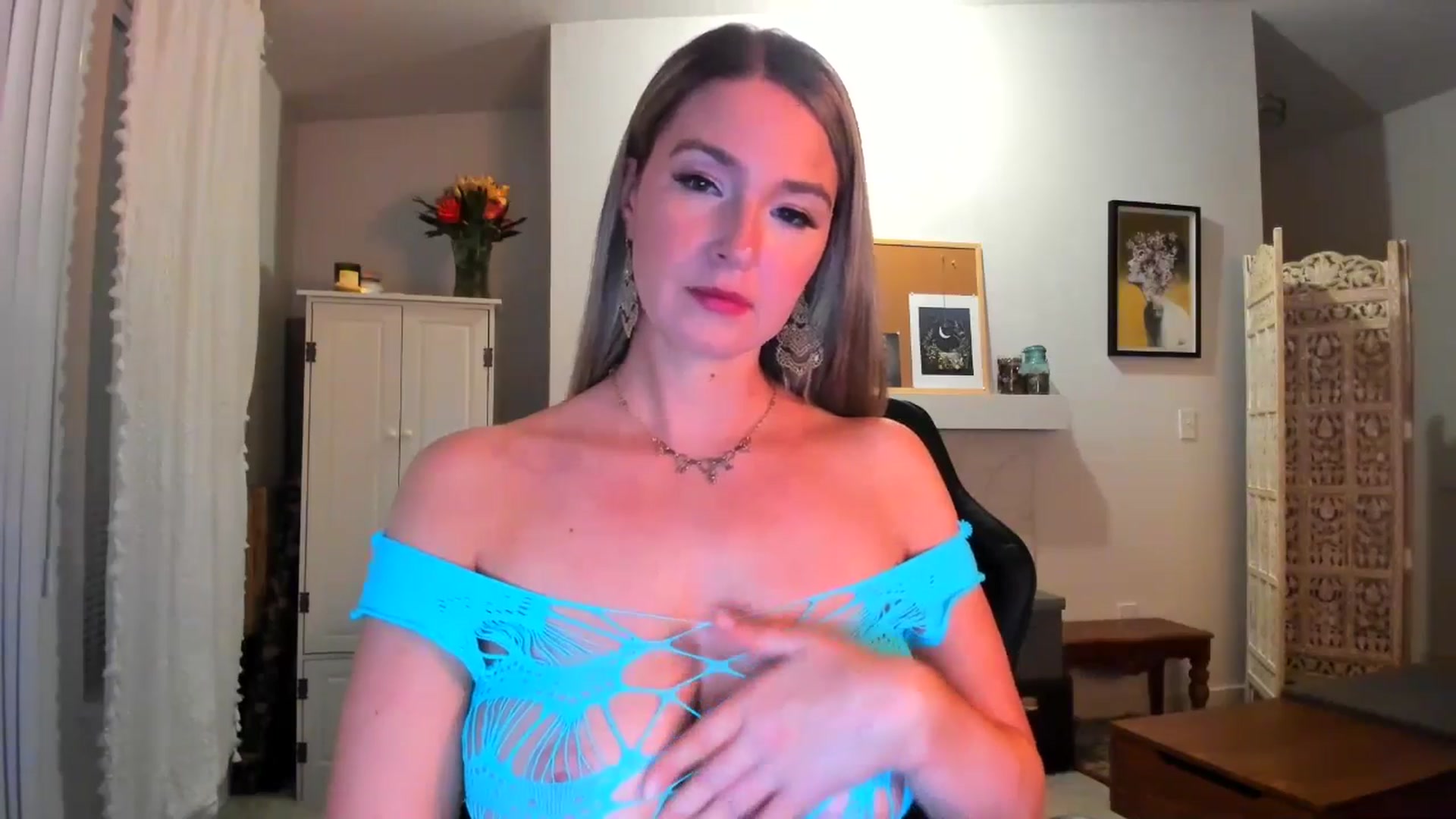 Gallery image thumbnail from JinnaWhite's myfreecams stream on, 02/20/2025, 03:05 image 18 of 20