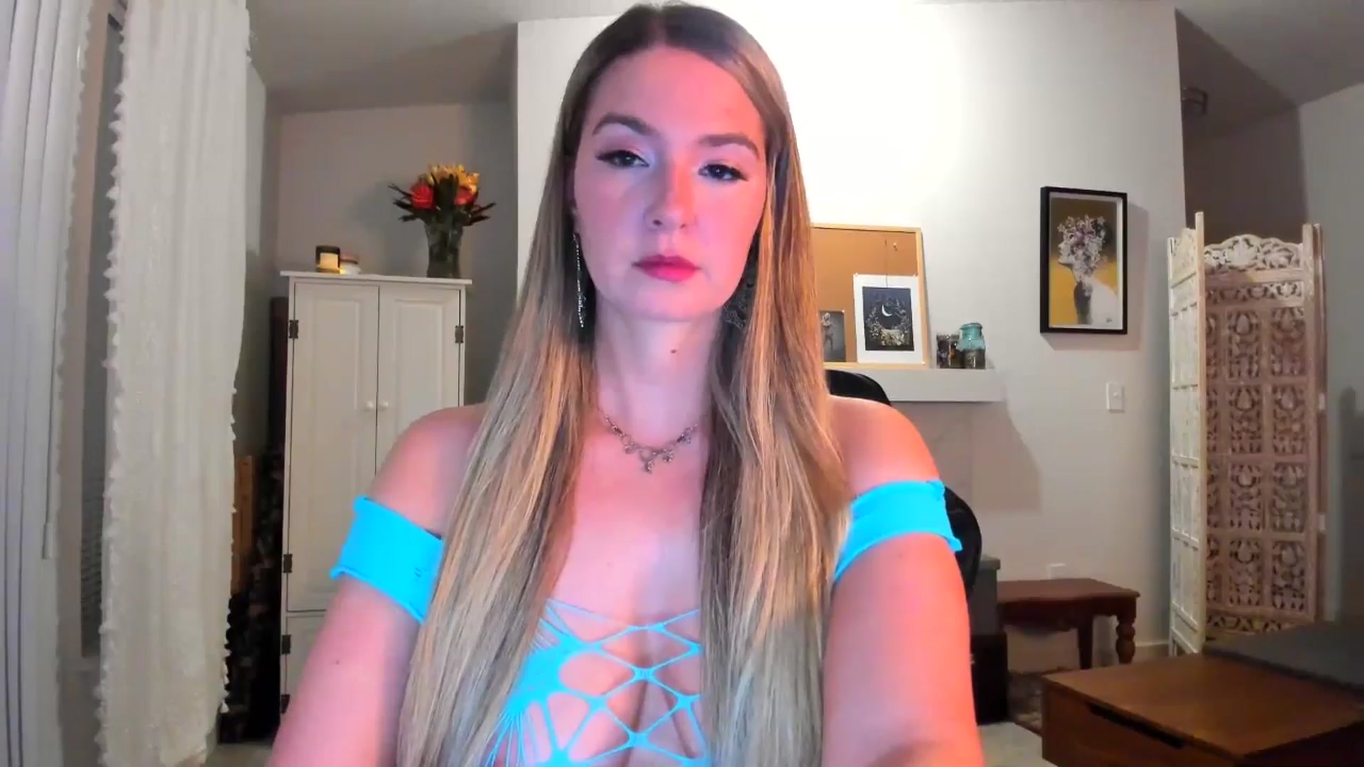 Gallery image thumbnail from JinnaWhite's myfreecams stream on, 02/20/2025, 03:05 image 12 of 20