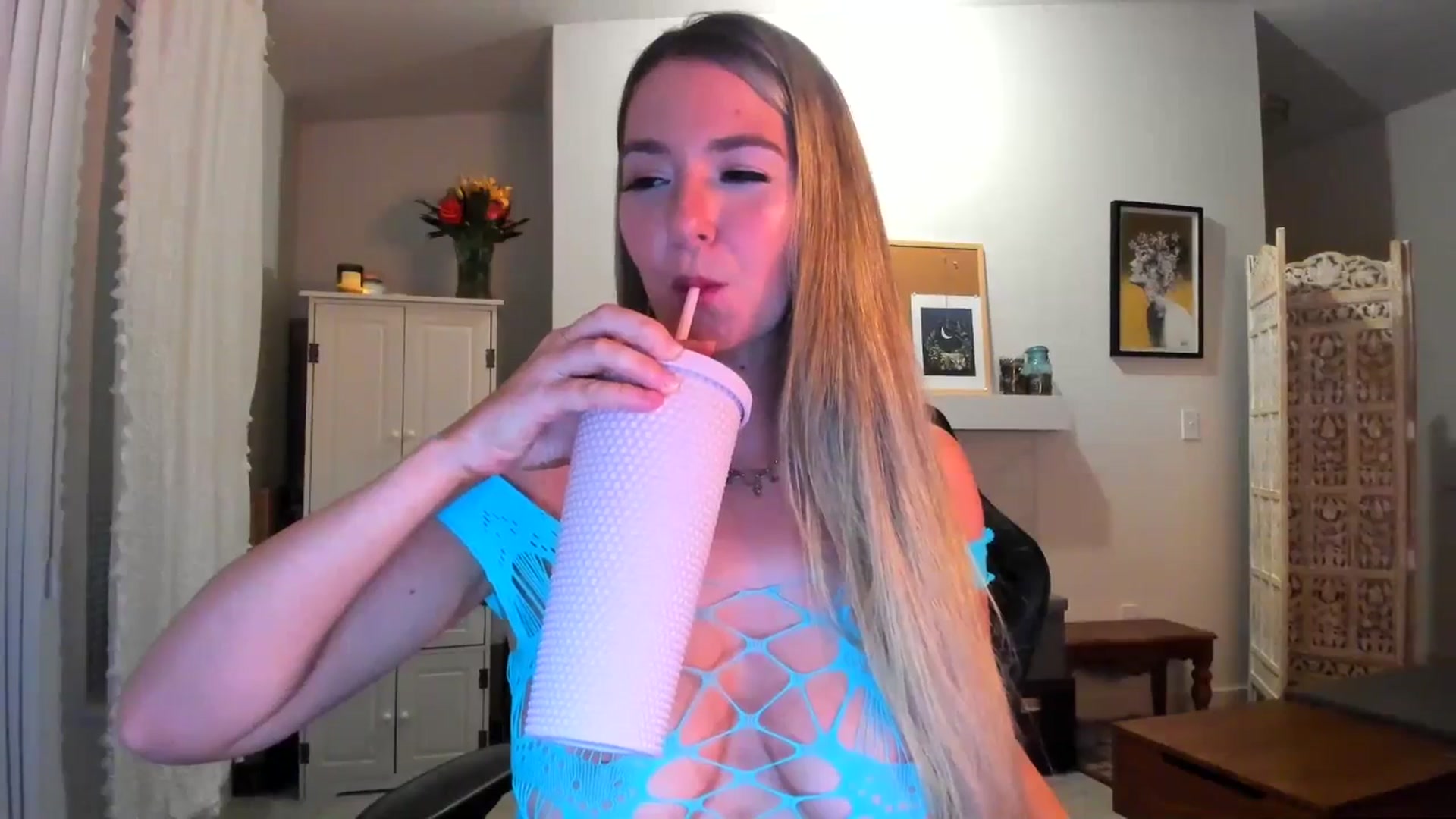 Gallery image thumbnail from JinnaWhite's myfreecams stream on, 02/20/2025, 03:05 image 17 of 20