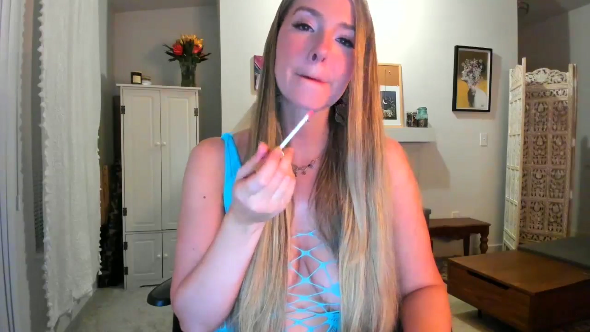 Gallery image thumbnail from JinnaWhite's myfreecams stream on, 02/20/2025, 03:38 image 13 of 20