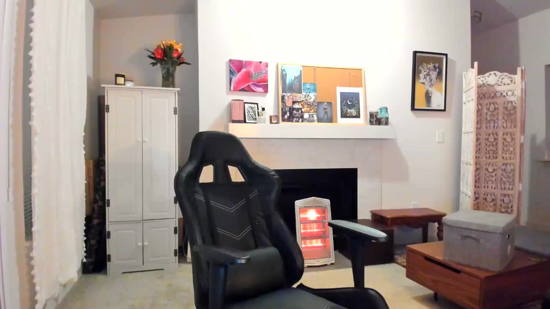 Gallery image thumbnail from JinnaWhite's myfreecams stream on, 02/20/2025, 07:02 image 6 of 20