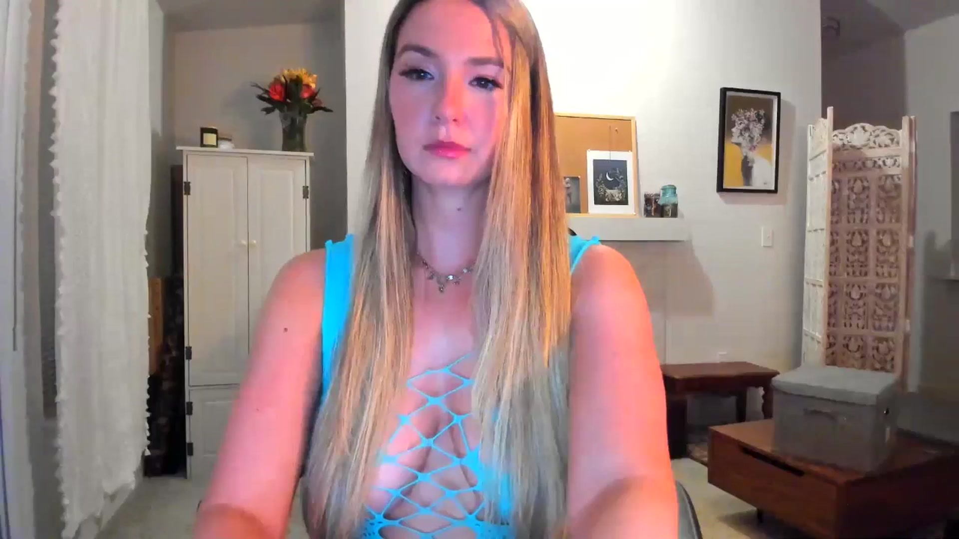 Gallery image thumbnail from JinnaWhite's myfreecams stream on, 02/20/2025, 07:02 image 20 of 20