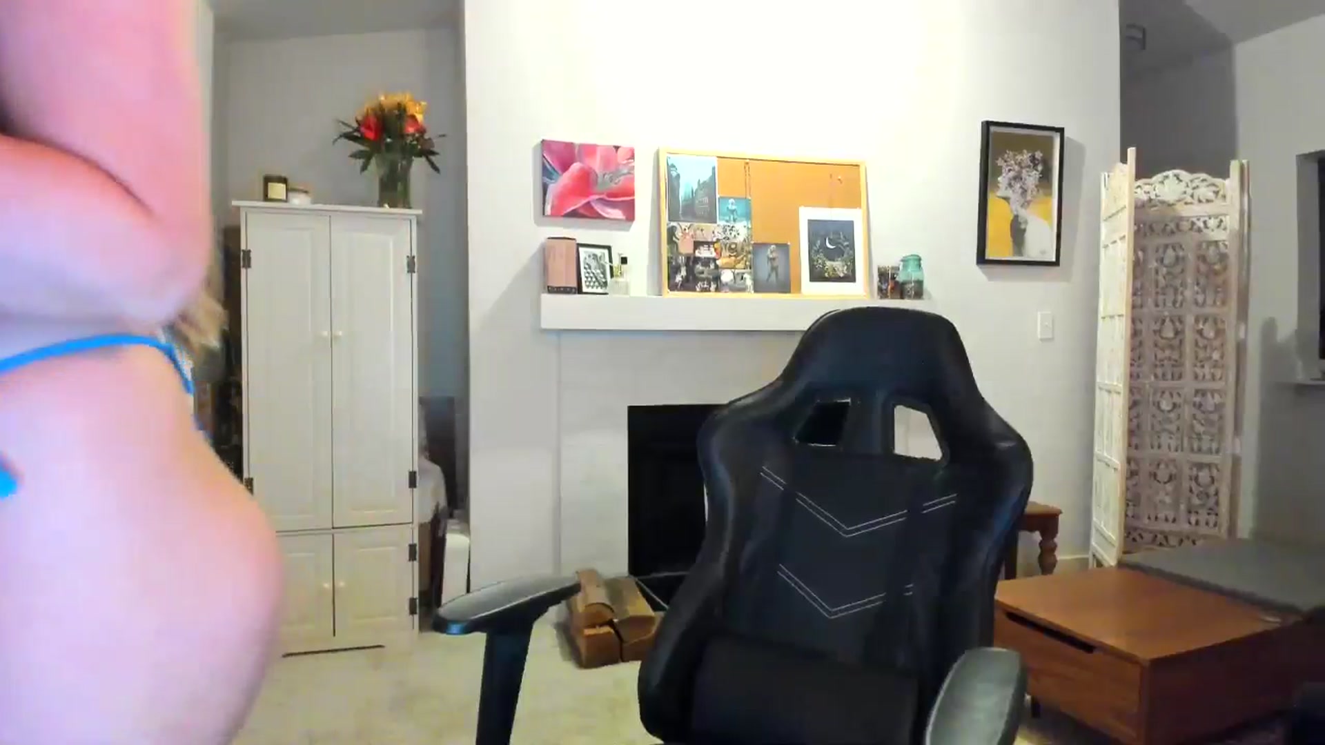 Gallery image thumbnail from JinnaWhite's myfreecams stream on, 02/21/2025, 05:54 image 14 of 20