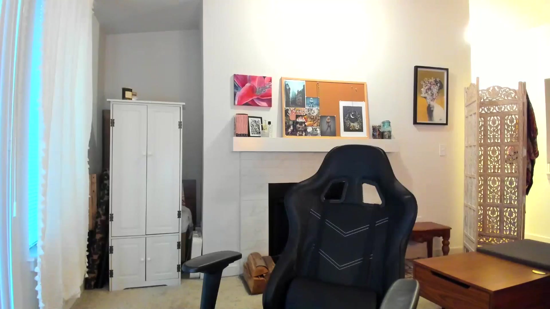 Gallery image thumbnail from JinnaWhite's myfreecams stream on, 02/26/2025, 21:00 image 20 of 20