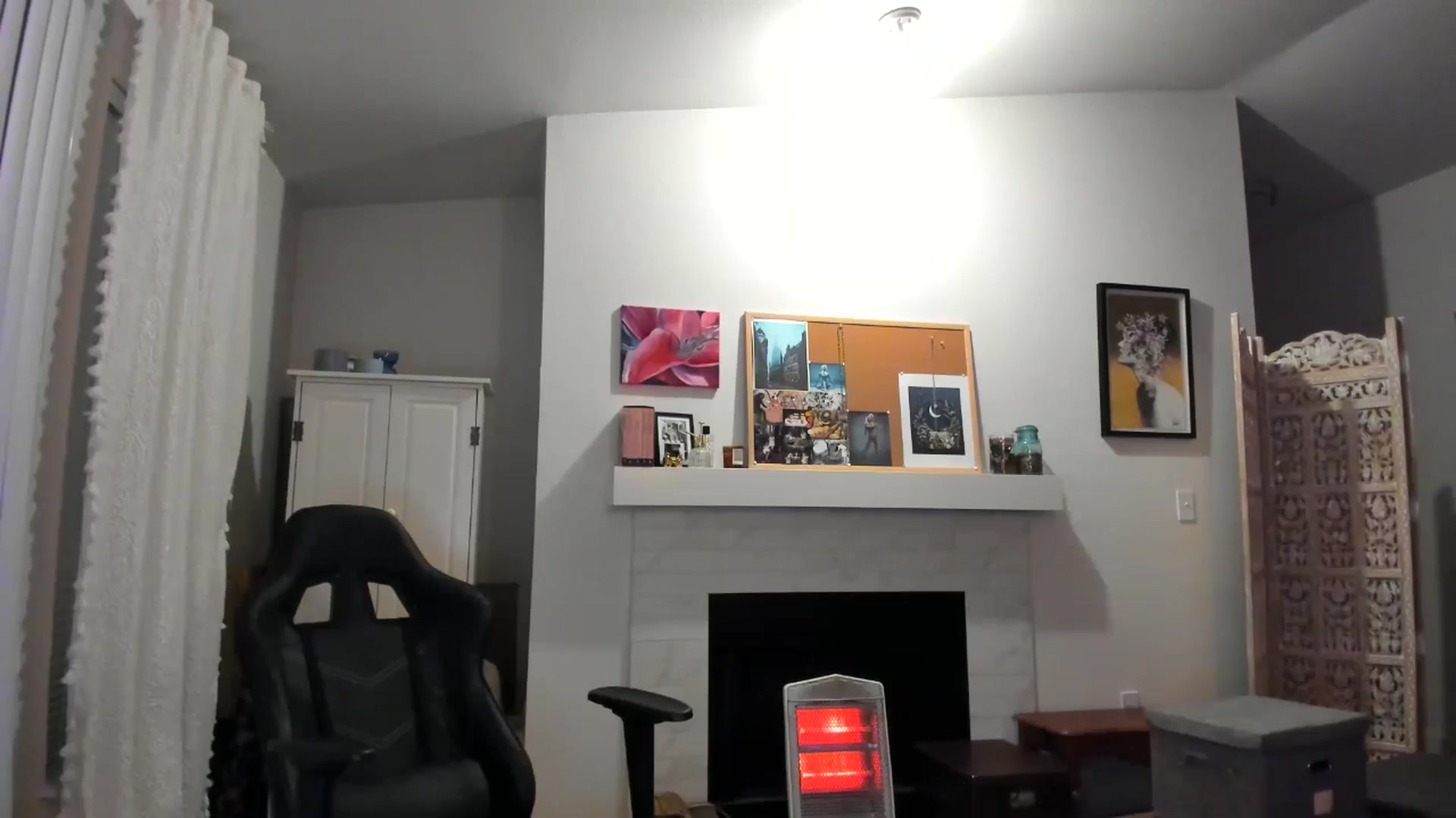 Gallery image thumbnail from JinnaWhite's myfreecams stream on, 03/15/2025, 05:52 image 17 of 20