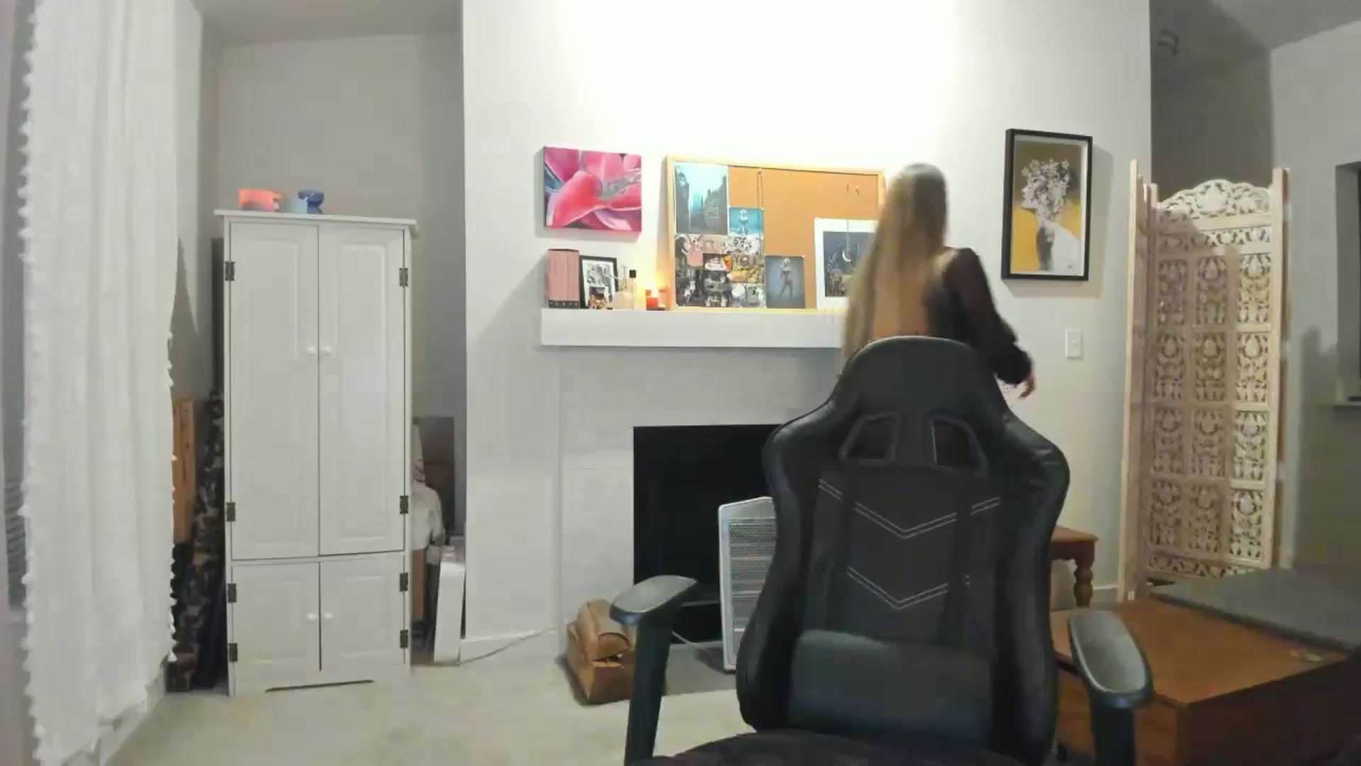 Gallery image thumbnail from JinnaWhite's myfreecams stream on, 03/16/2025, 03:09 image 4 of 20