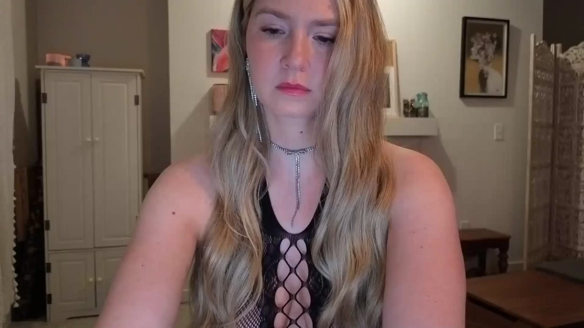 Gallery image thumbnail from JinnaWhite's myfreecams stream on, 03/29/2025, 02:04 image 15 of 20