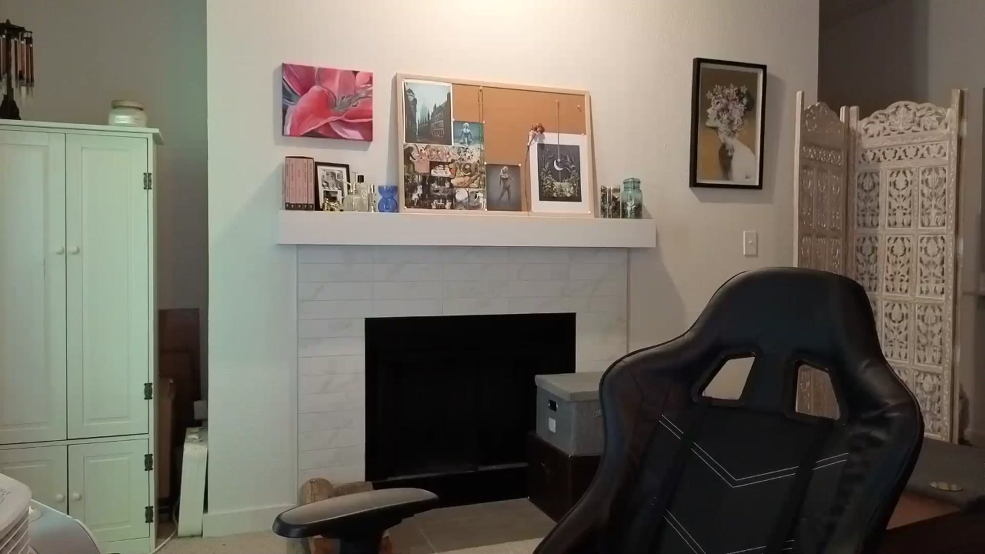 Gallery image thumbnail from JinnaWhite's myfreecams stream on, 07/15/2025, 23:06 image 16 of 20