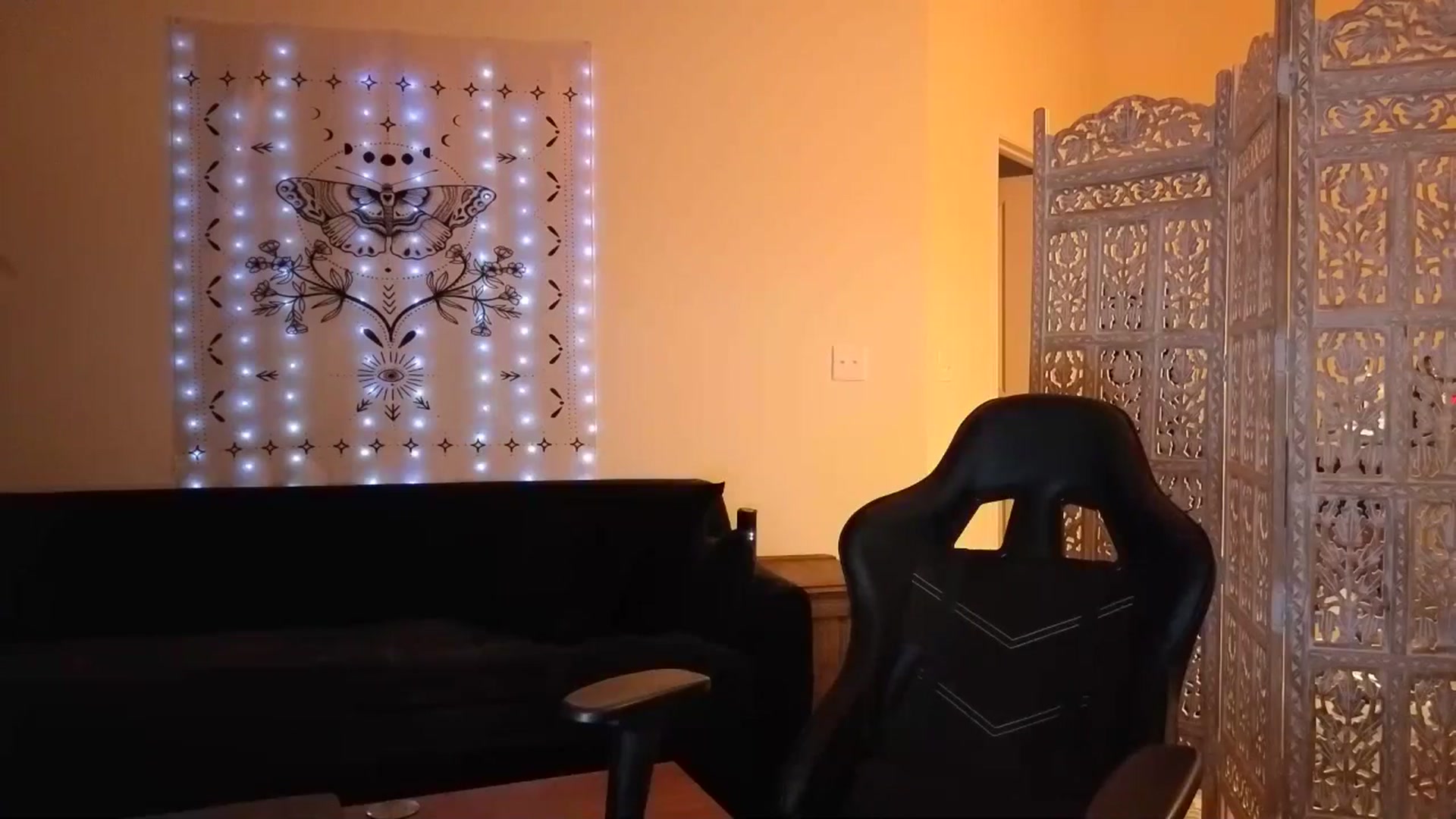 Gallery image thumbnail from JinnaWhite's myfreecams stream on, 08/10/2025, 07:41 image 18 of 20