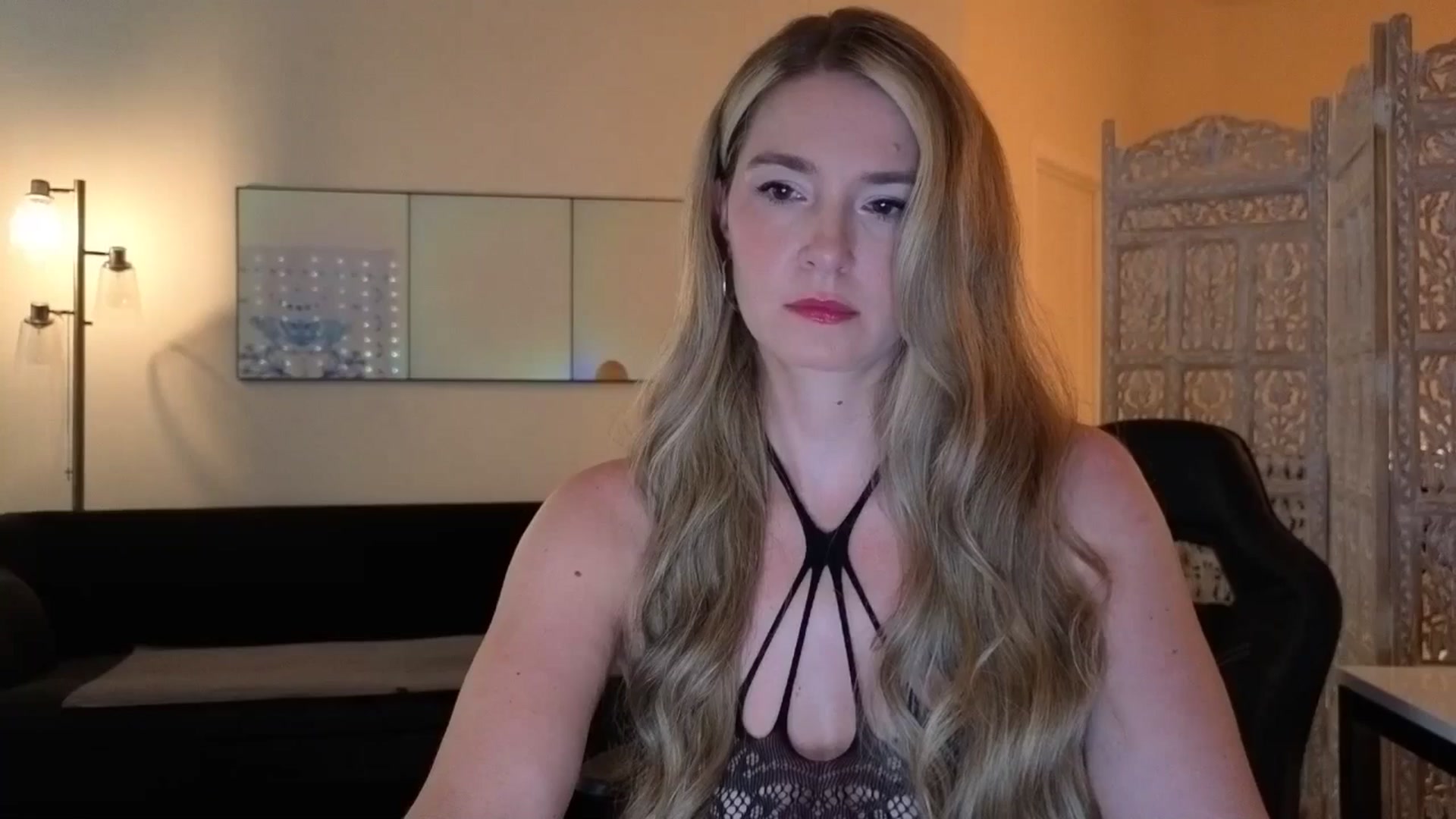 Gallery image thumbnail from JinnaWhite's myfreecams stream on, 09/06/2025, 02:50 image 5 of 20