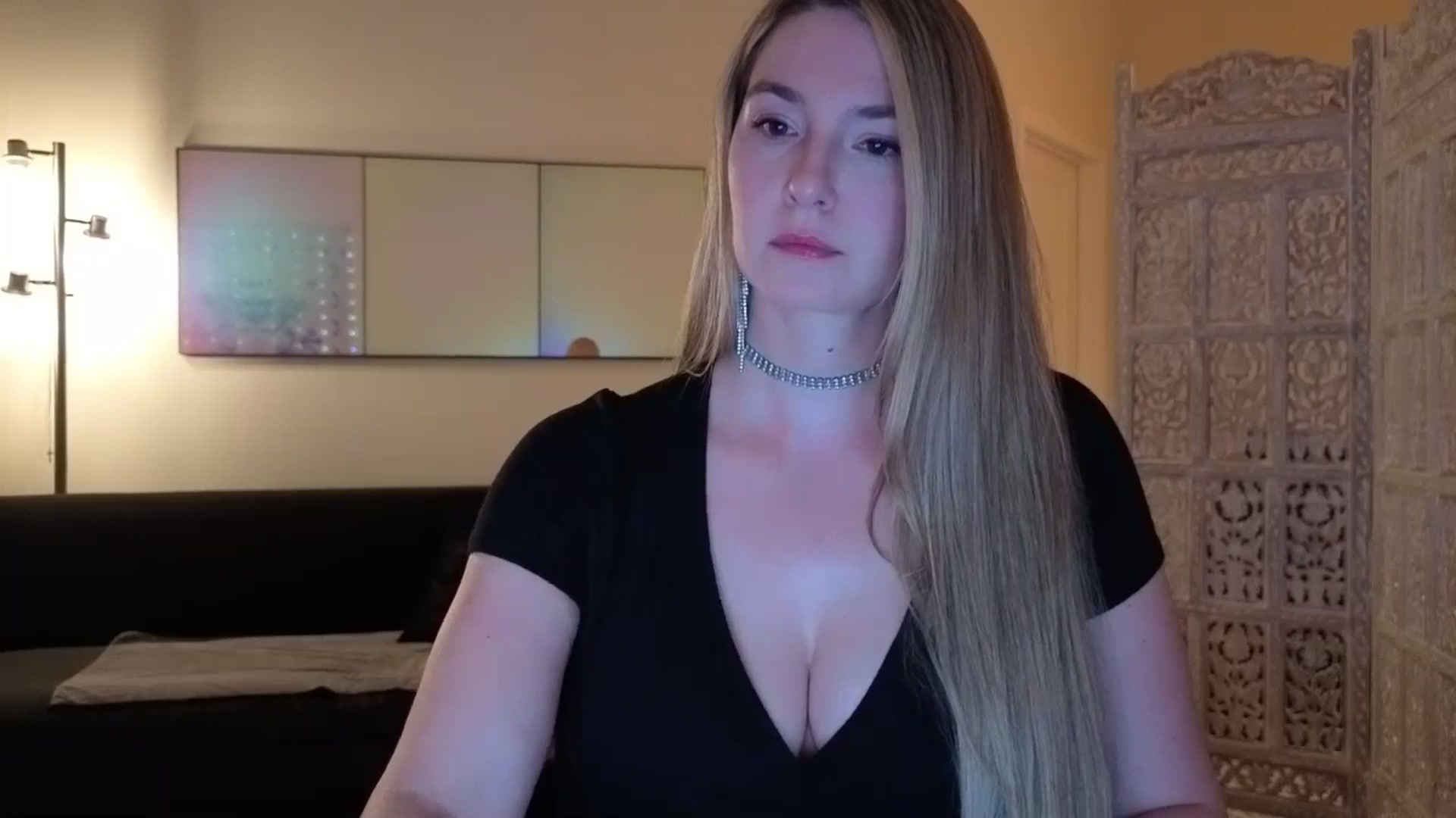Gallery image thumbnail from JinnaWhite's myfreecams stream on, 10/08/2025, 03:58 image 6 of 20