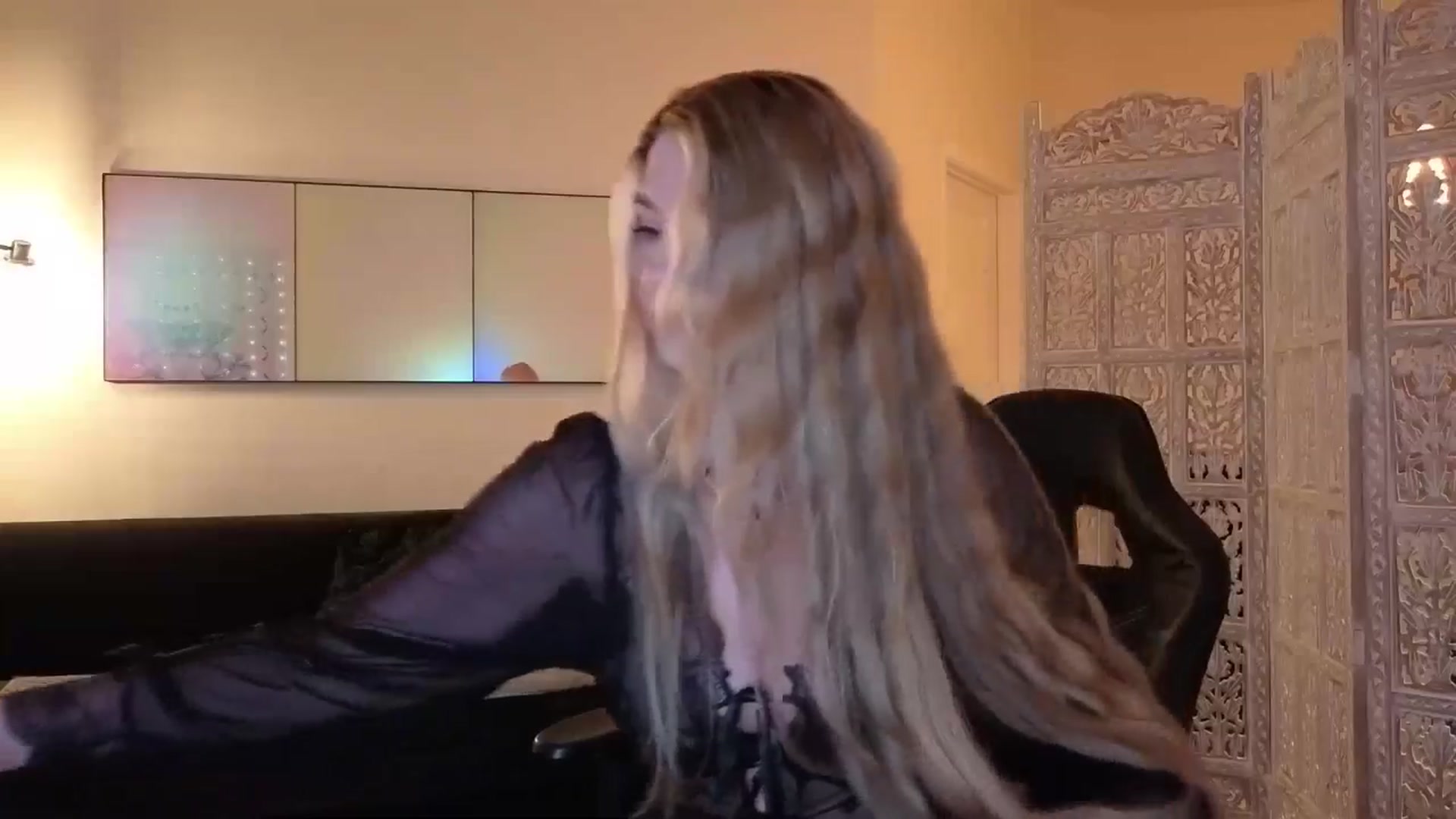 Gallery image thumbnail from JinnaWhite's myfreecams stream on, 10/17/2025, 02:38 image 4 of 20