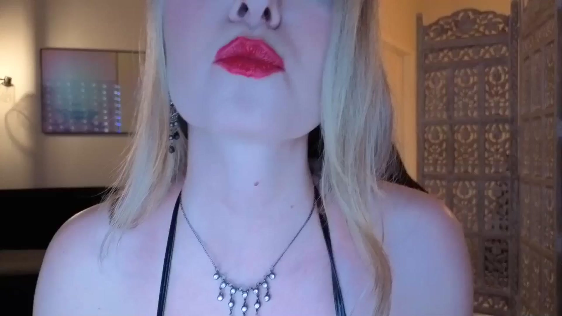 Gallery image thumbnail from JinnaWhite's myfreecams stream on, 11/13/2025, 04:55 image 2 of 20