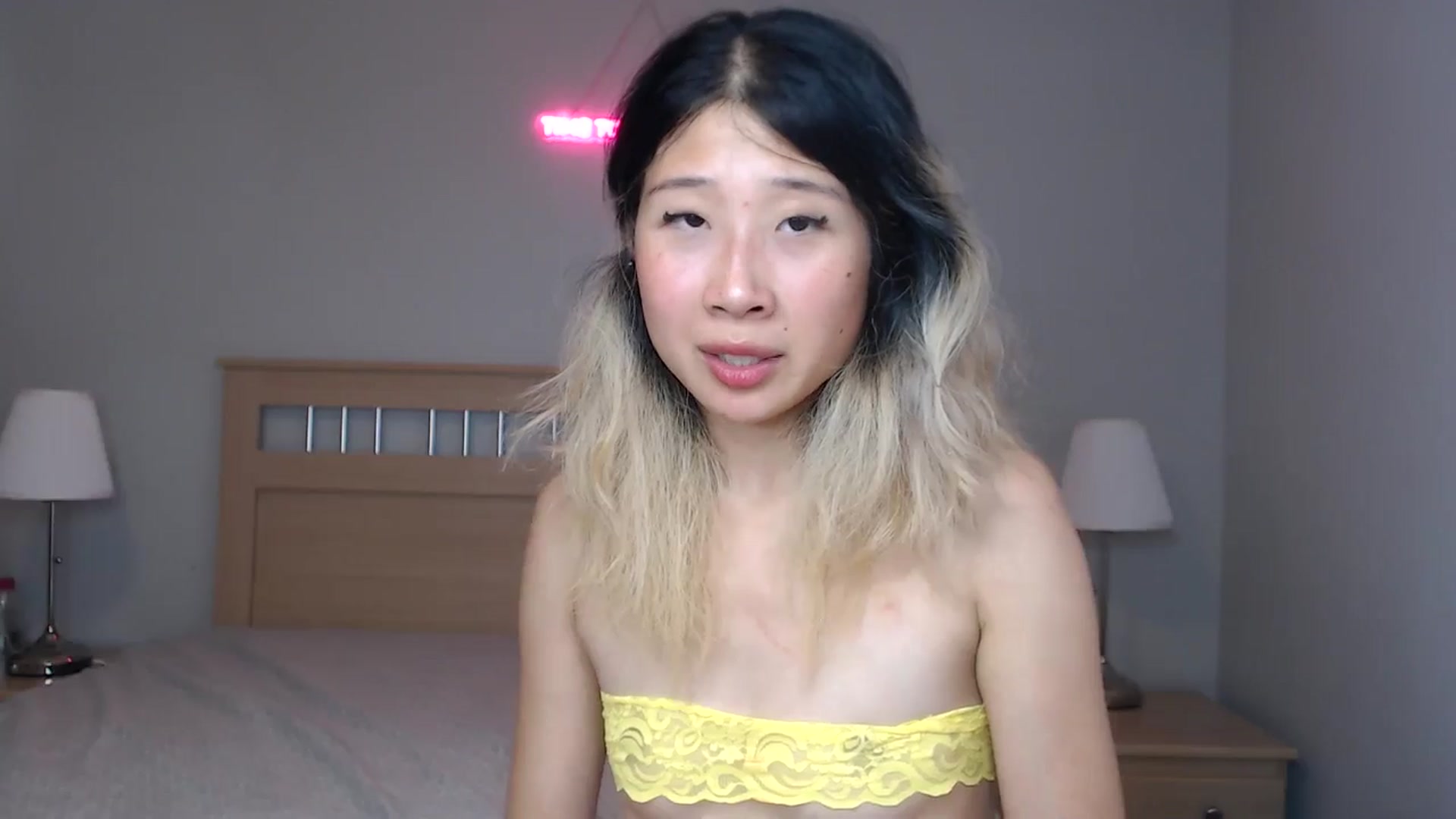 Gallery image thumbnail from Jiwoo's myfreecams stream on, 09/18/2025, 16:00 image 20 of 20