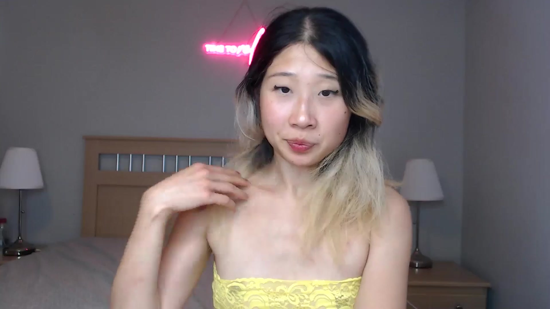 Gallery image thumbnail from Jiwoo's myfreecams stream on, 09/18/2025, 16:37 image 10 of 20