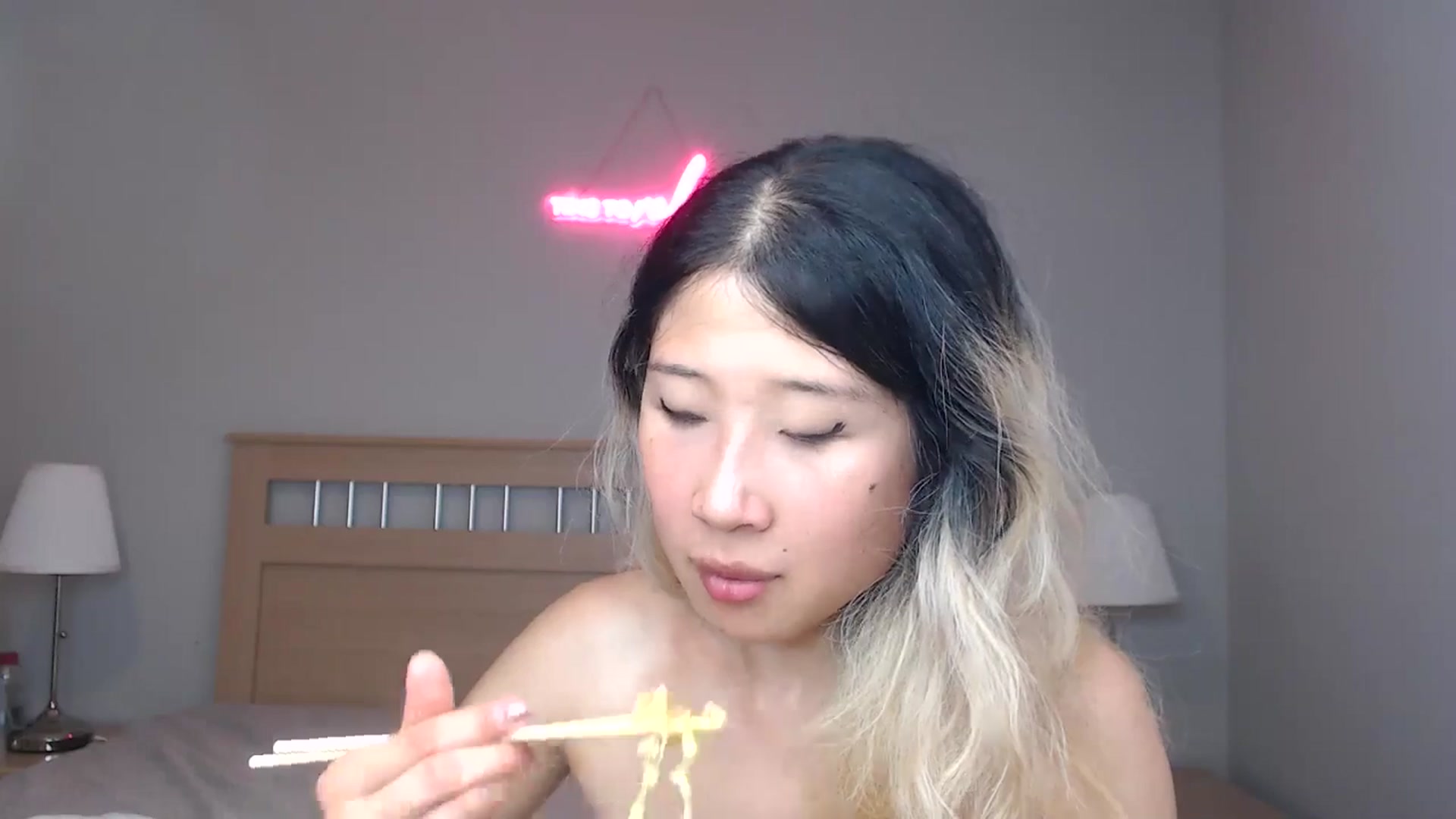 Gallery image thumbnail from Jiwoo's myfreecams stream on, 09/18/2025, 17:56 image 3 of 20
