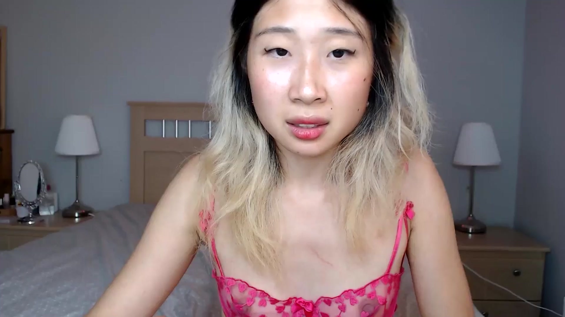 Gallery image thumbnail from Jiwoo's myfreecams stream on, 09/19/2025, 23:17 image 9 of 20