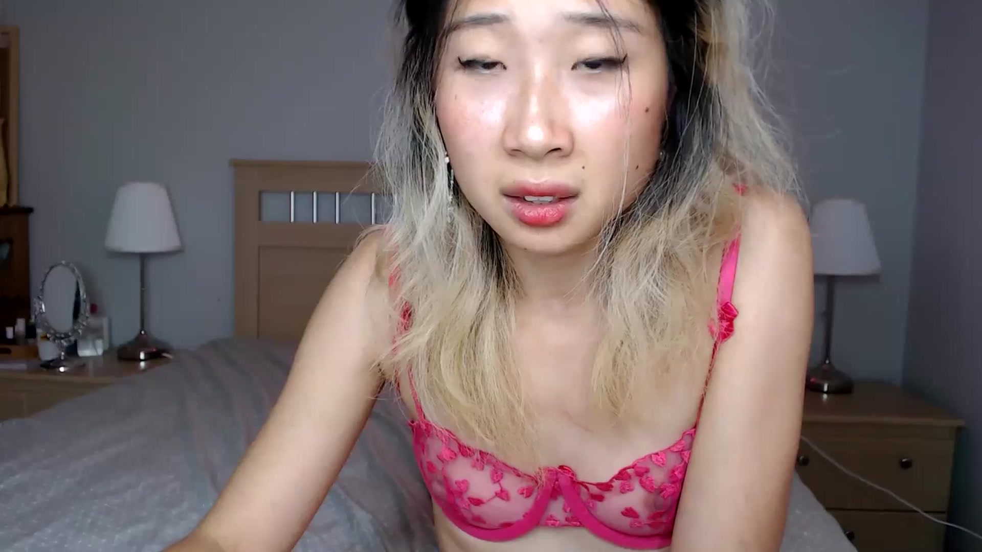 Gallery image thumbnail from Jiwoo's myfreecams stream on, 09/19/2025, 23:17 image 13 of 20