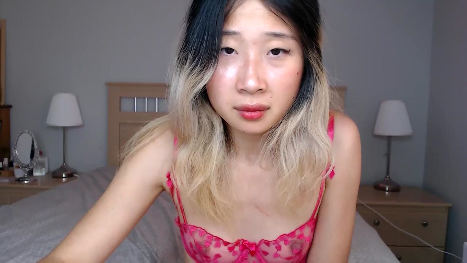 Gallery image thumbnail from Jiwoo's myfreecams stream on, 09/19/2025, 23:17 image 3 of 20
